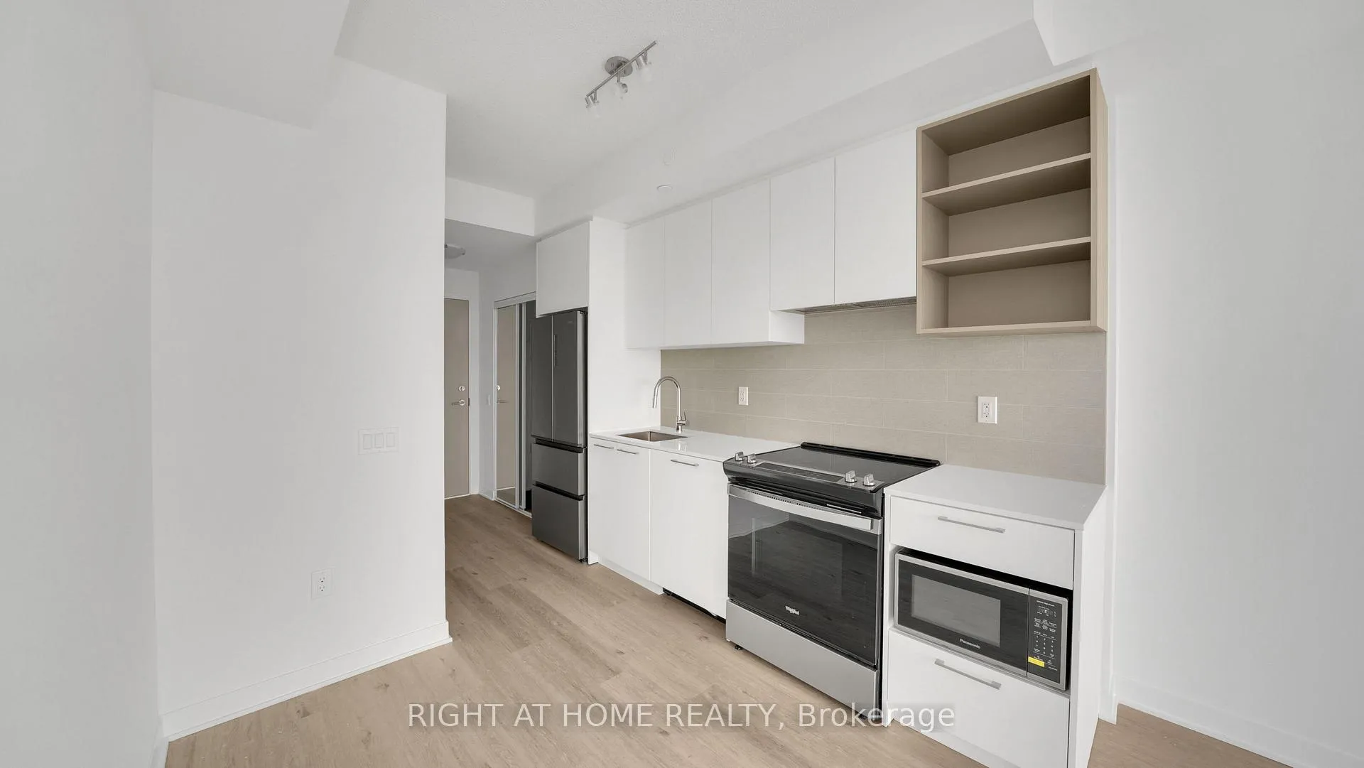 Photo 4 of Unit 1409, 260 Malta Avenue, Brampton, Fletcher's Creek South — HOMEH