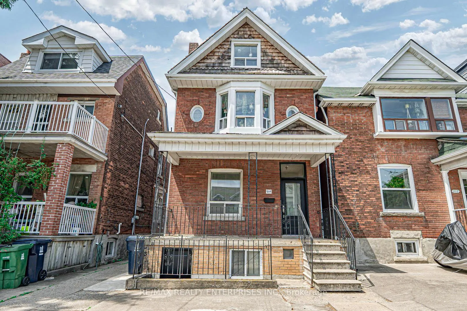 Photo 2 of 914 Dovercourt Road, Toronto, Dovercourt-Wallace Emerson-Junction — HOMEH