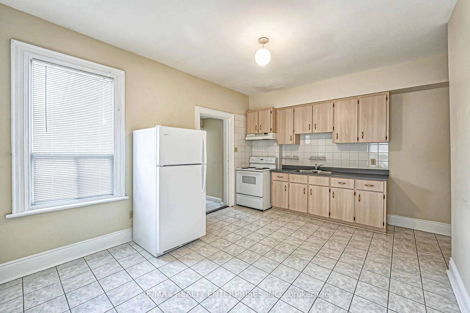 Photo 7 of 914 Dovercourt Road, Toronto, Dovercourt-Wallace Emerson-Junction — HOMEH
