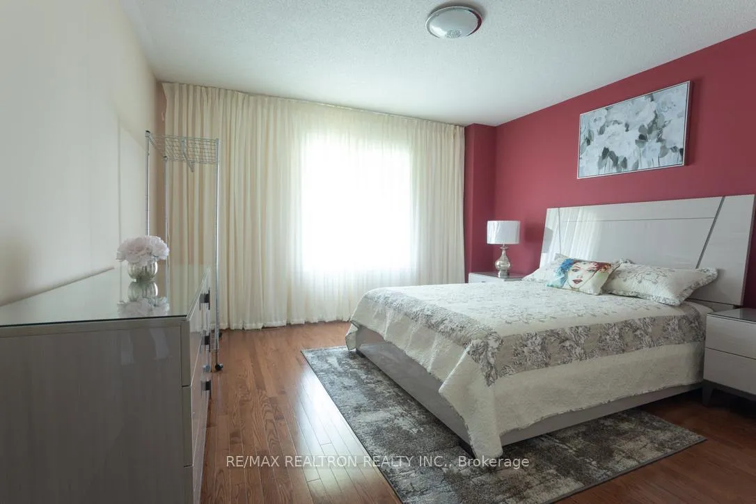 Photo 1 of 54 Chayna Crescent, Vaughan, Patterson — HOMEH
