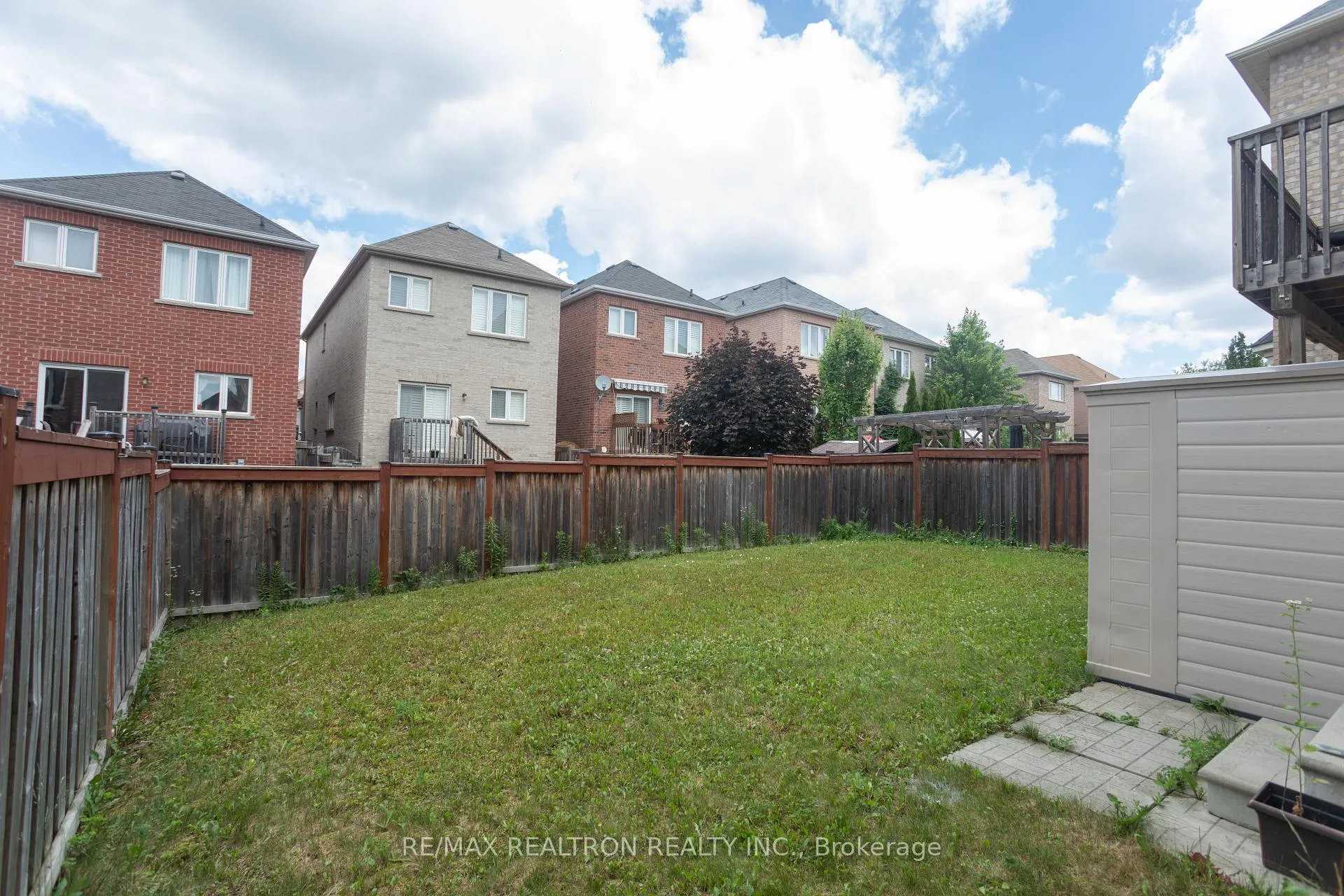 Photo 5 of 54 Chayna Crescent, Vaughan, Patterson — HOMEH