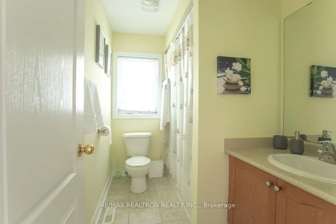 Photo 14 of 54 Chayna Crescent, Vaughan, Patterson — HOMEH