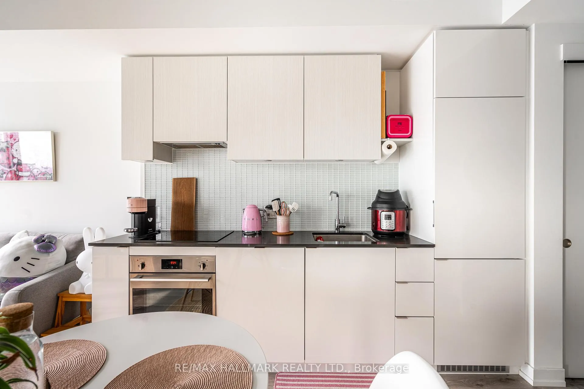 Photo 6 of Unit 3908, 161 Roehampton Avenue, Toronto, Mount Pleasant West — HOMEH