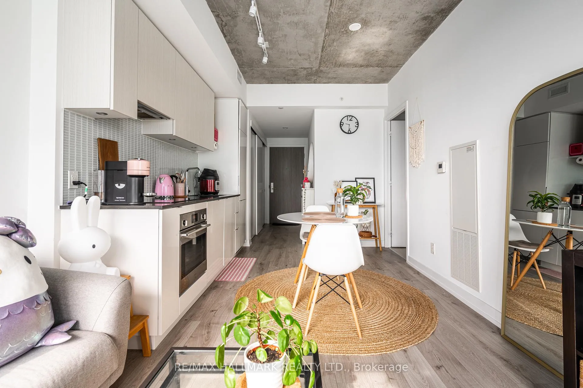 Photo 7 of Unit 3908, 161 Roehampton Avenue, Toronto, Mount Pleasant West — HOMEH
