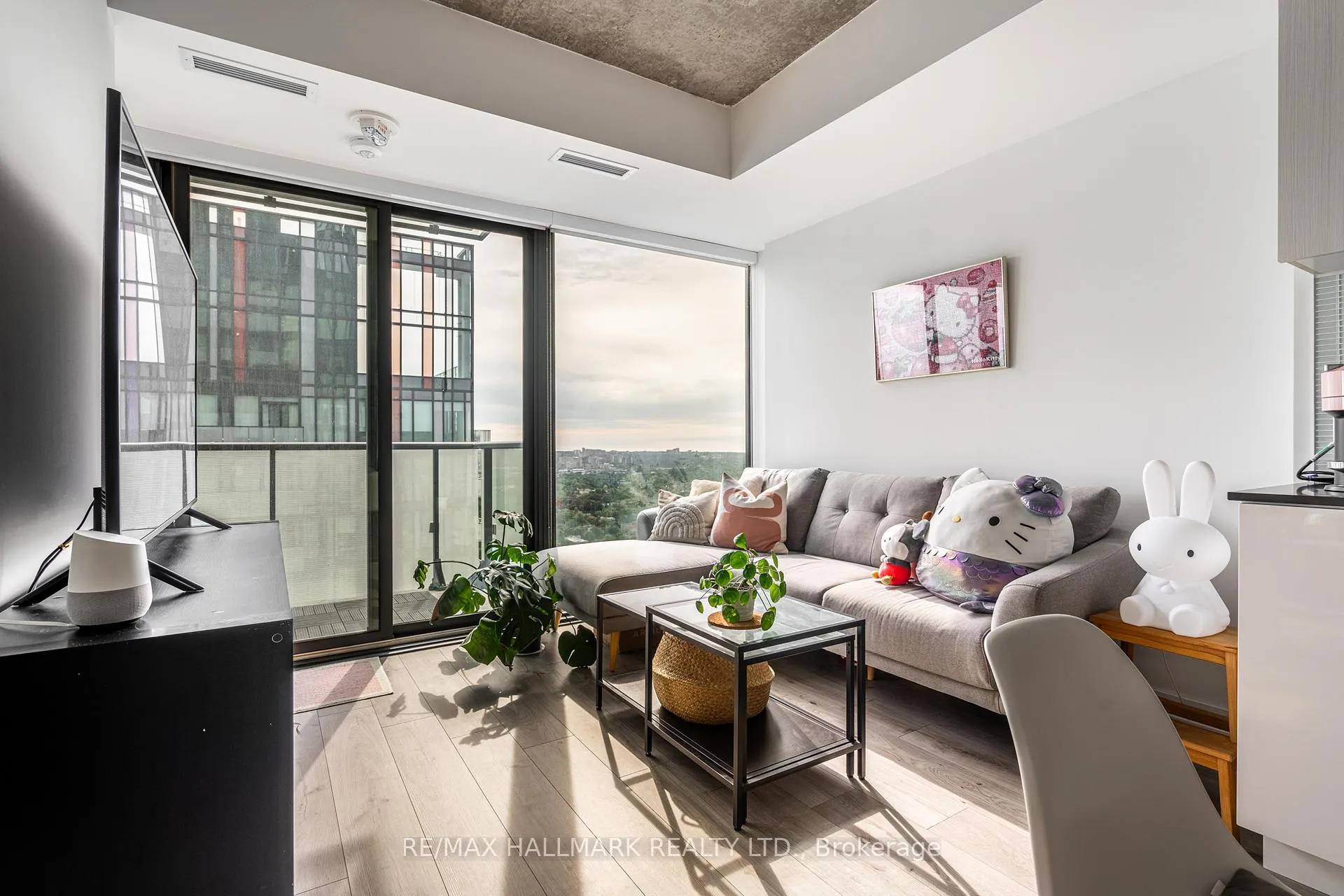 Photo 9 of Unit 3908, 161 Roehampton Avenue, Toronto, Mount Pleasant West — HOMEH