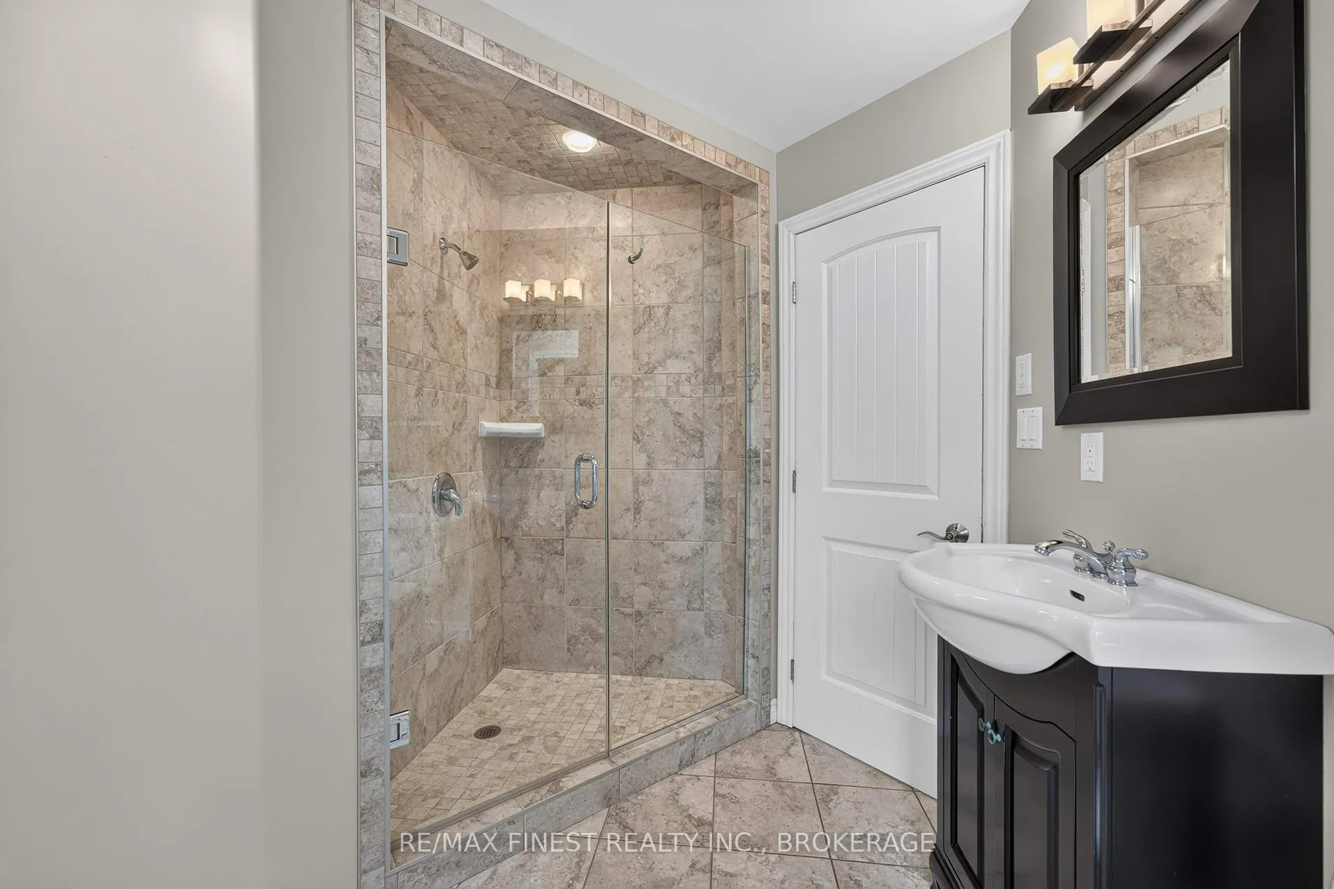 Photo 19 of 3459 Buck Point Lane, Frontenac, Frontenac South — HOMEH