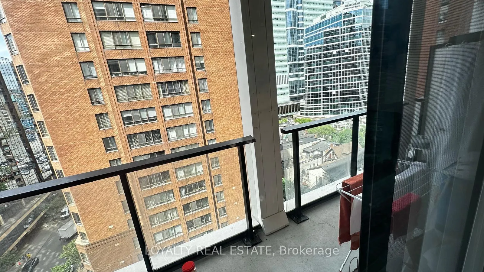 Photo 5 of Unit 912, 20 Edward Street S, Toronto, Bay Street Corridor — HOMEH