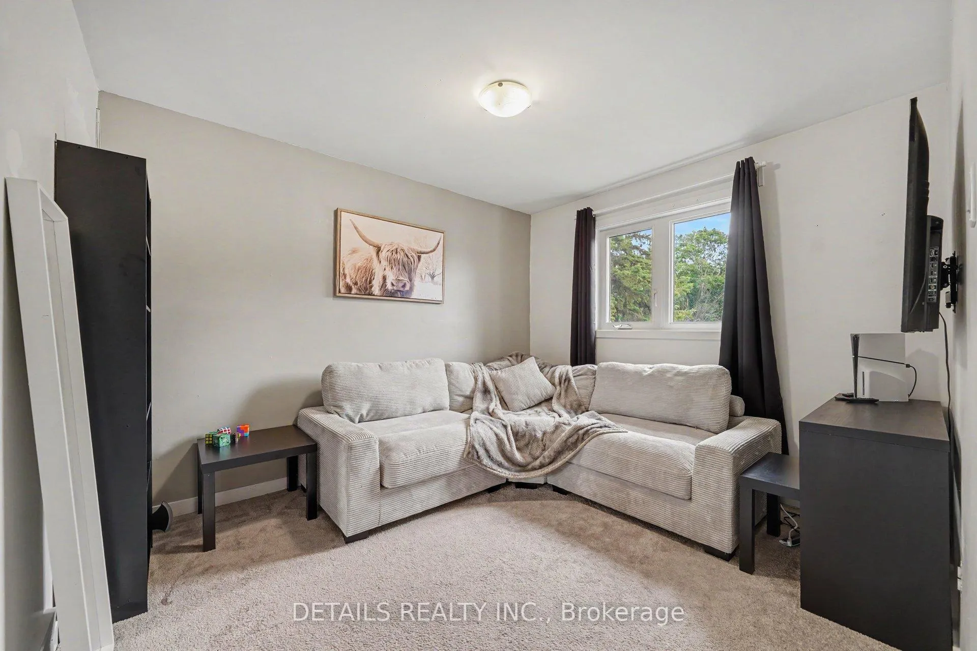 Photo 9 of 13 Willowview Way, Ottawa, Barrhaven - On the Green — HOMEH