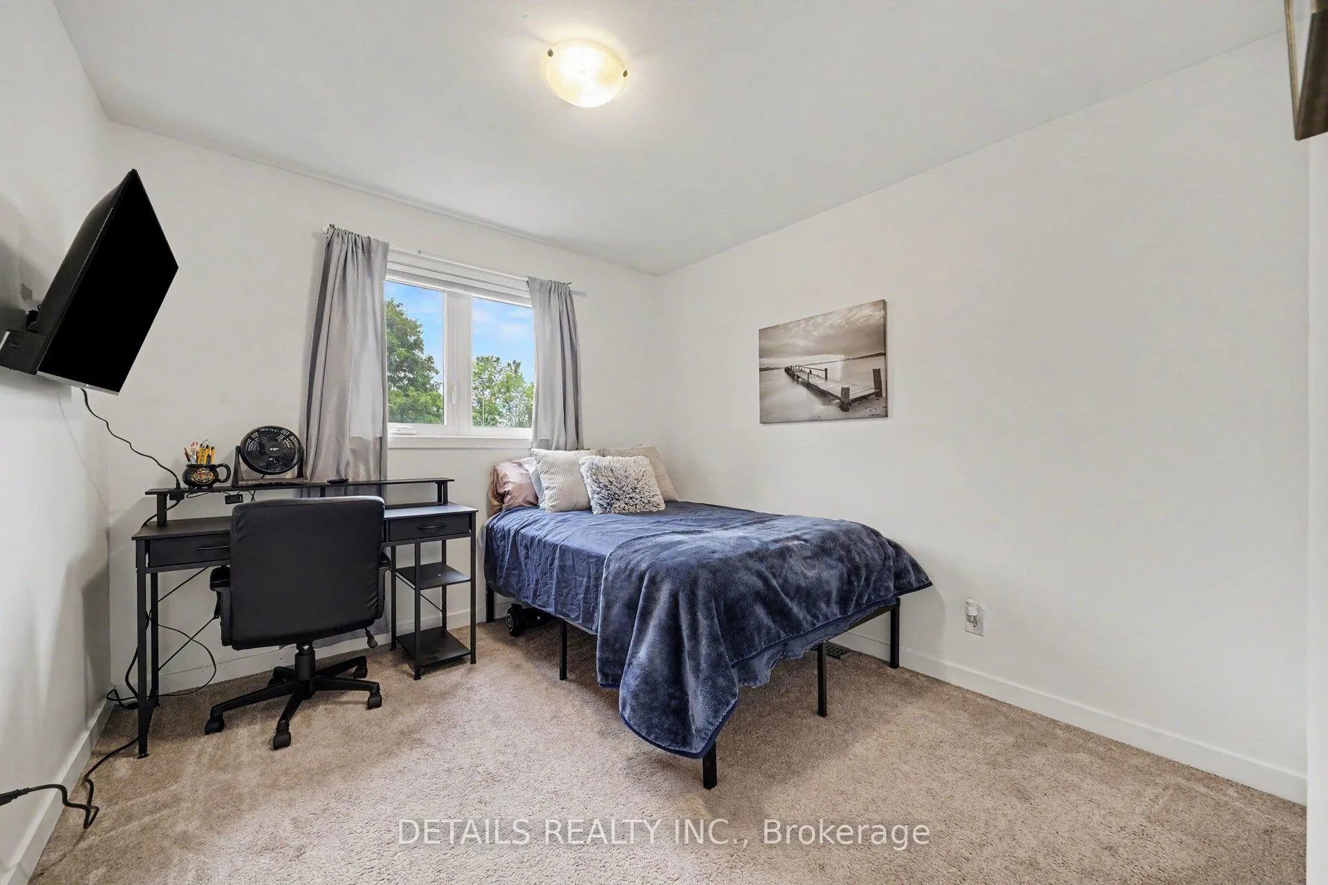 Photo 10 of 13 Willowview Way, Ottawa, Barrhaven - On the Green — HOMEH