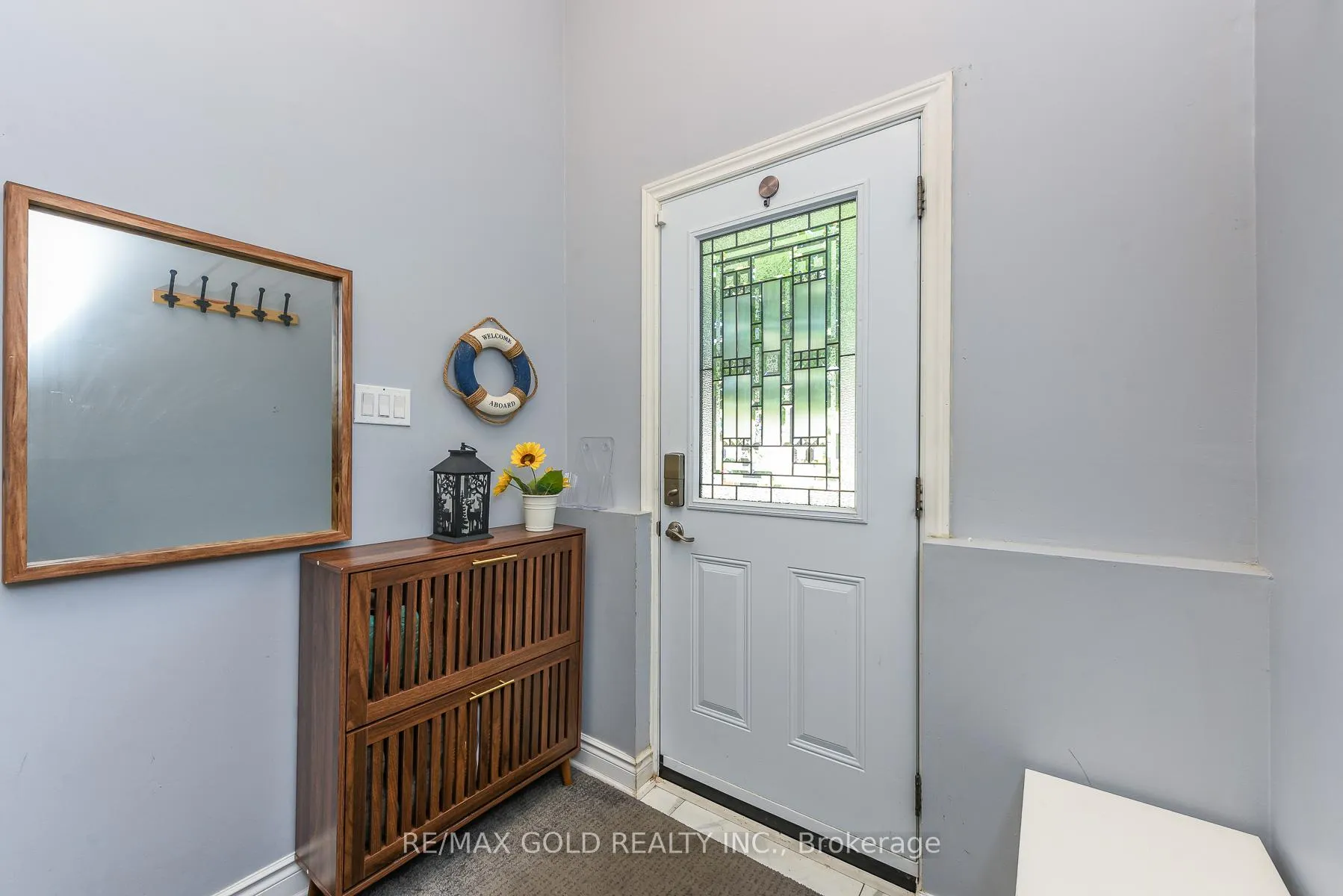 Photo 7 of 18 Drury Crescent, Brampton, Southgate — HOMEH