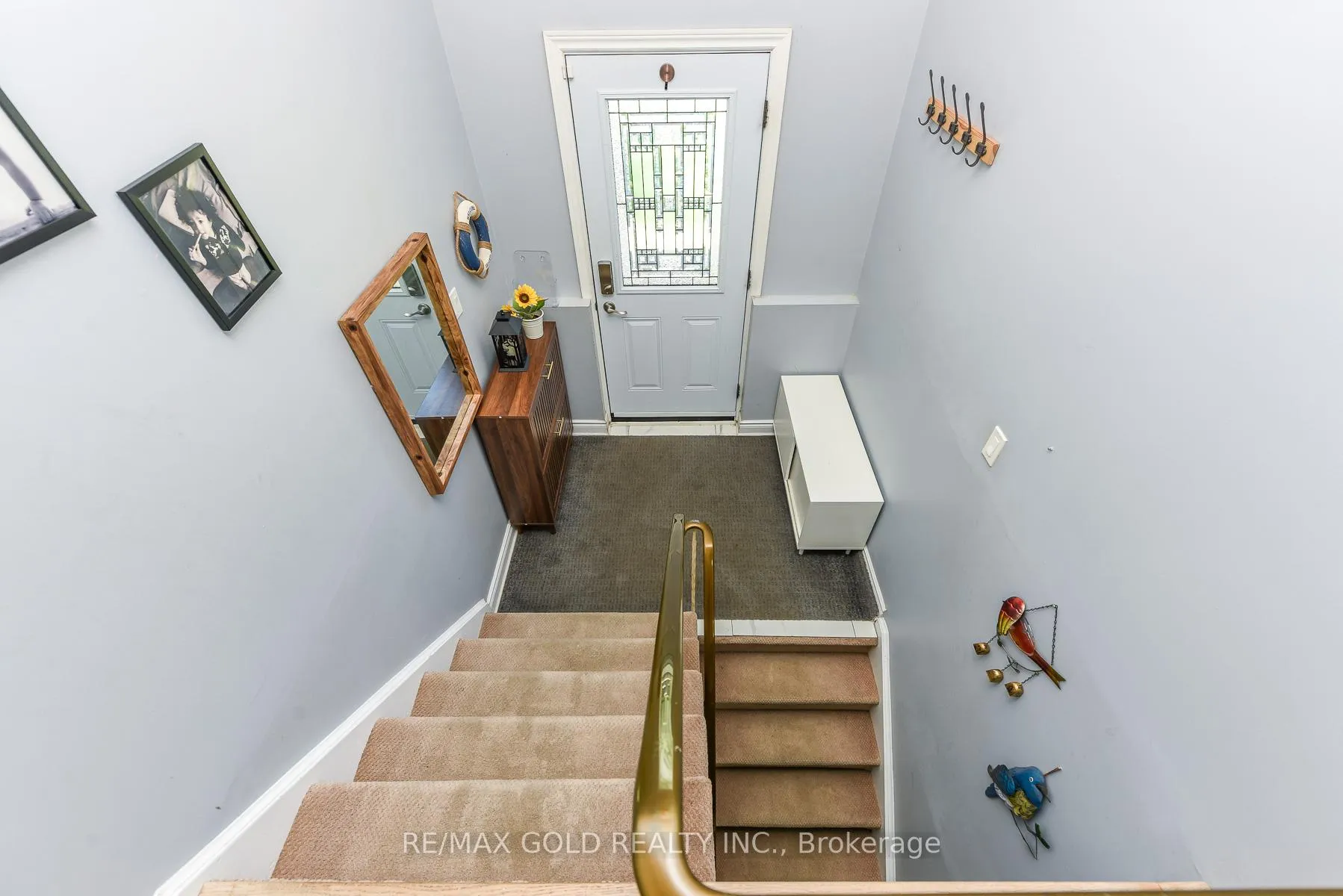 Photo 8 of 18 Drury Crescent, Brampton, Southgate — HOMEH
