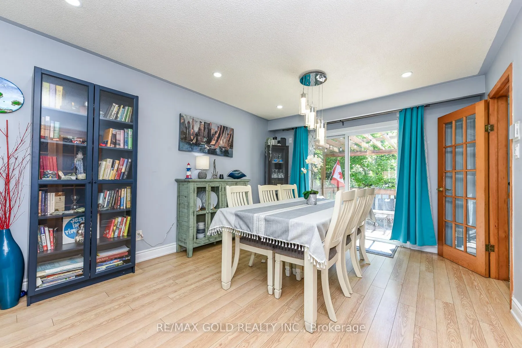 Photo 10 of 18 Drury Crescent, Brampton, Southgate — HOMEH