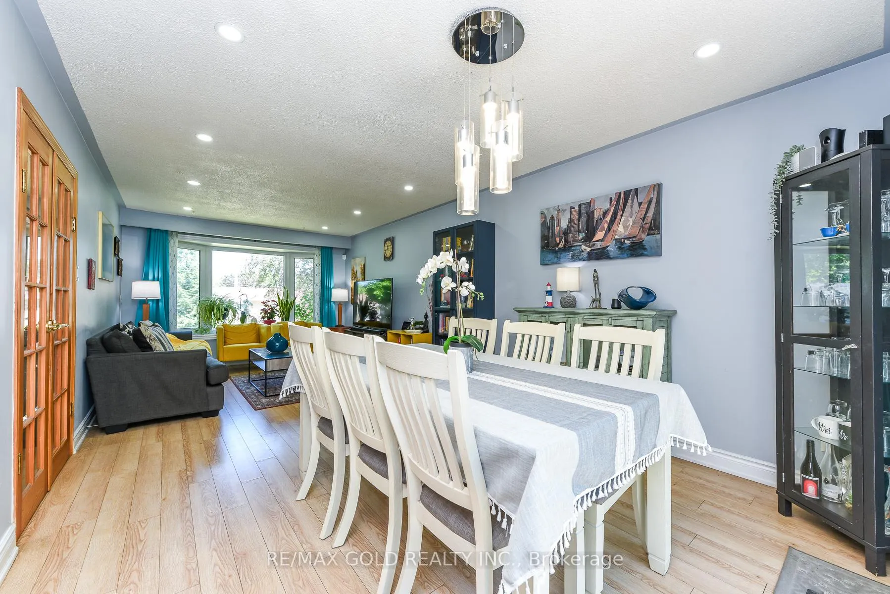 Photo 12 of 18 Drury Crescent, Brampton, Southgate — HOMEH