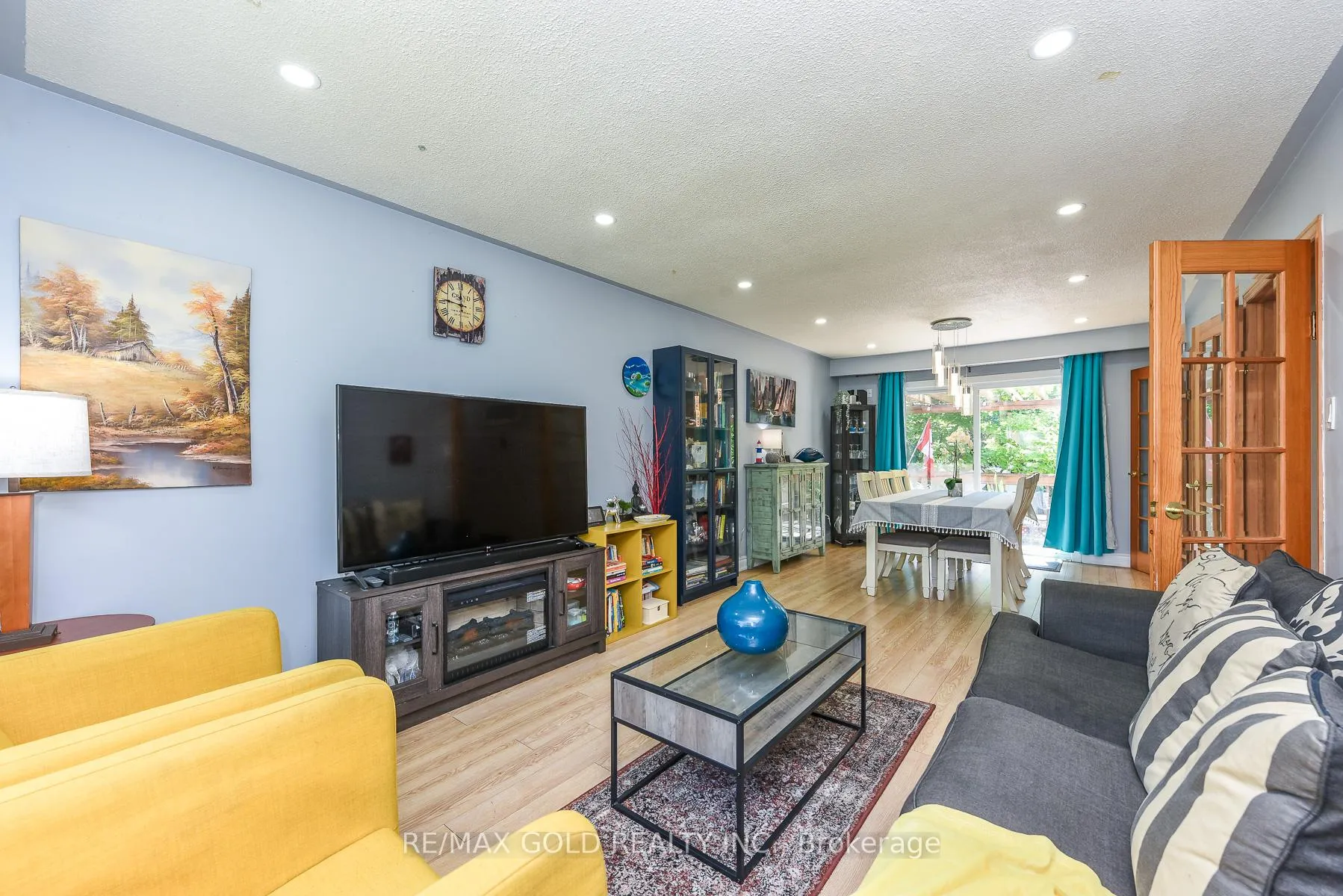Photo 16 of 18 Drury Crescent, Brampton, Southgate — HOMEH