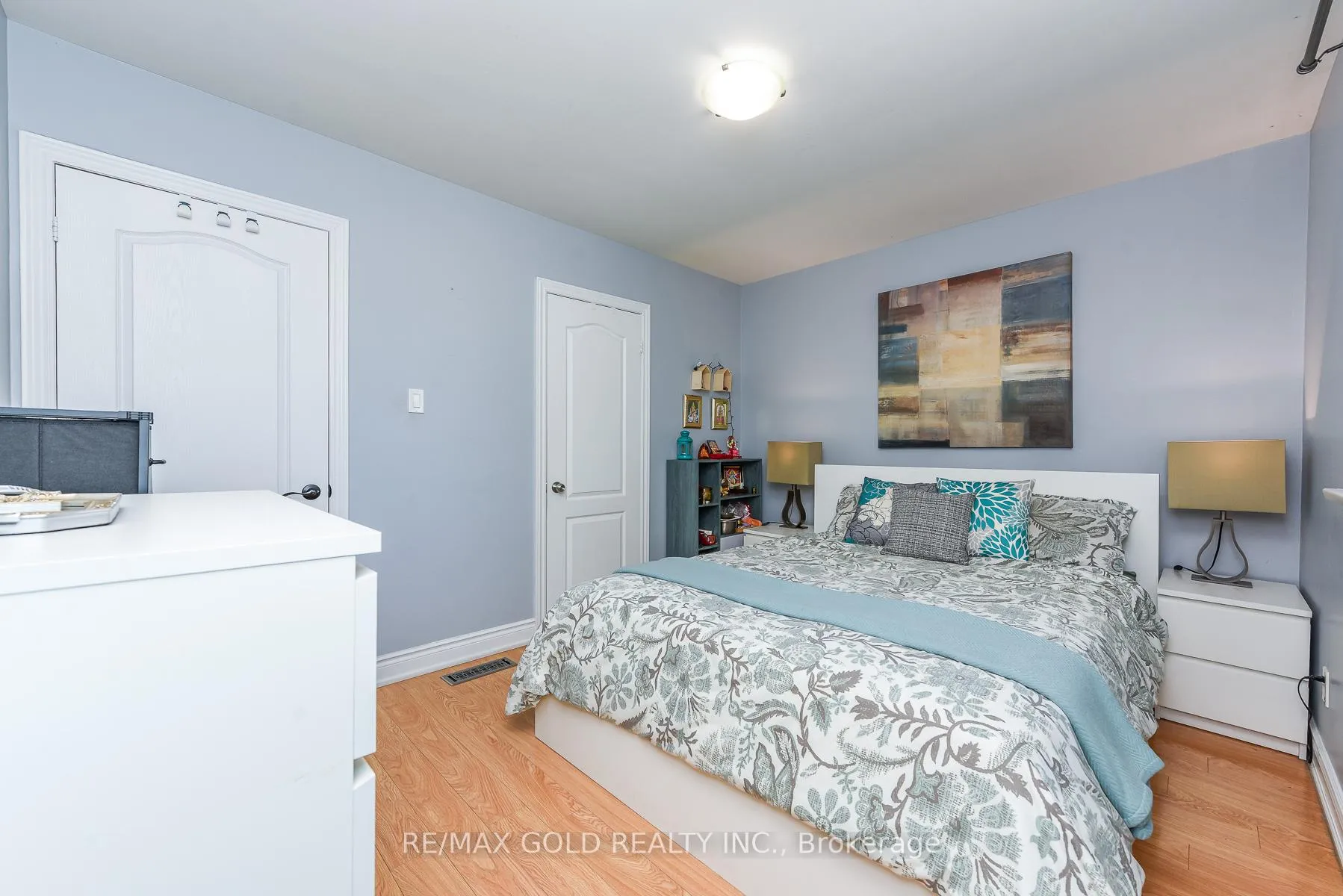 Photo 24 of 18 Drury Crescent, Brampton, Southgate — HOMEH