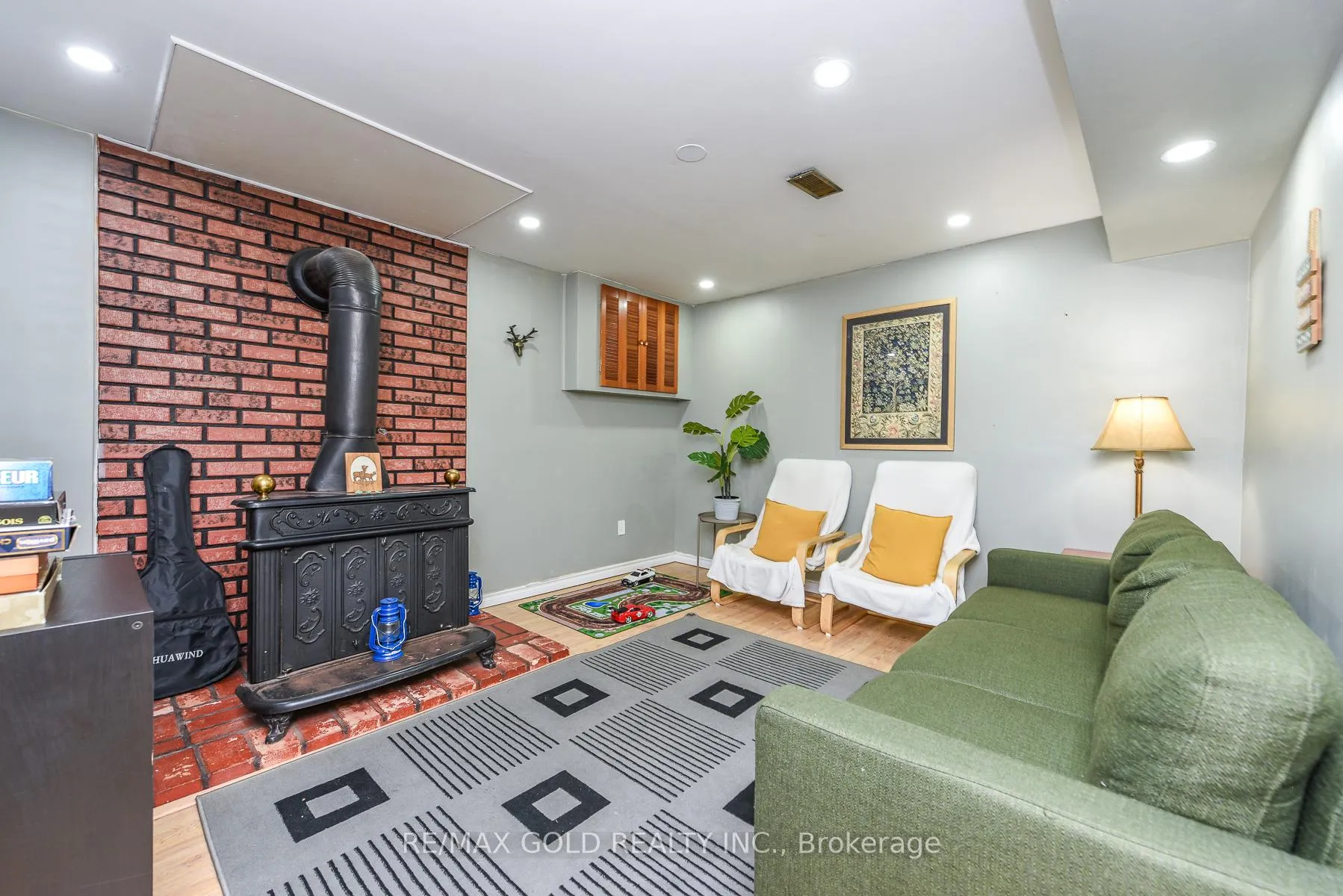 Photo 35 of 18 Drury Crescent, Brampton, Southgate — HOMEH