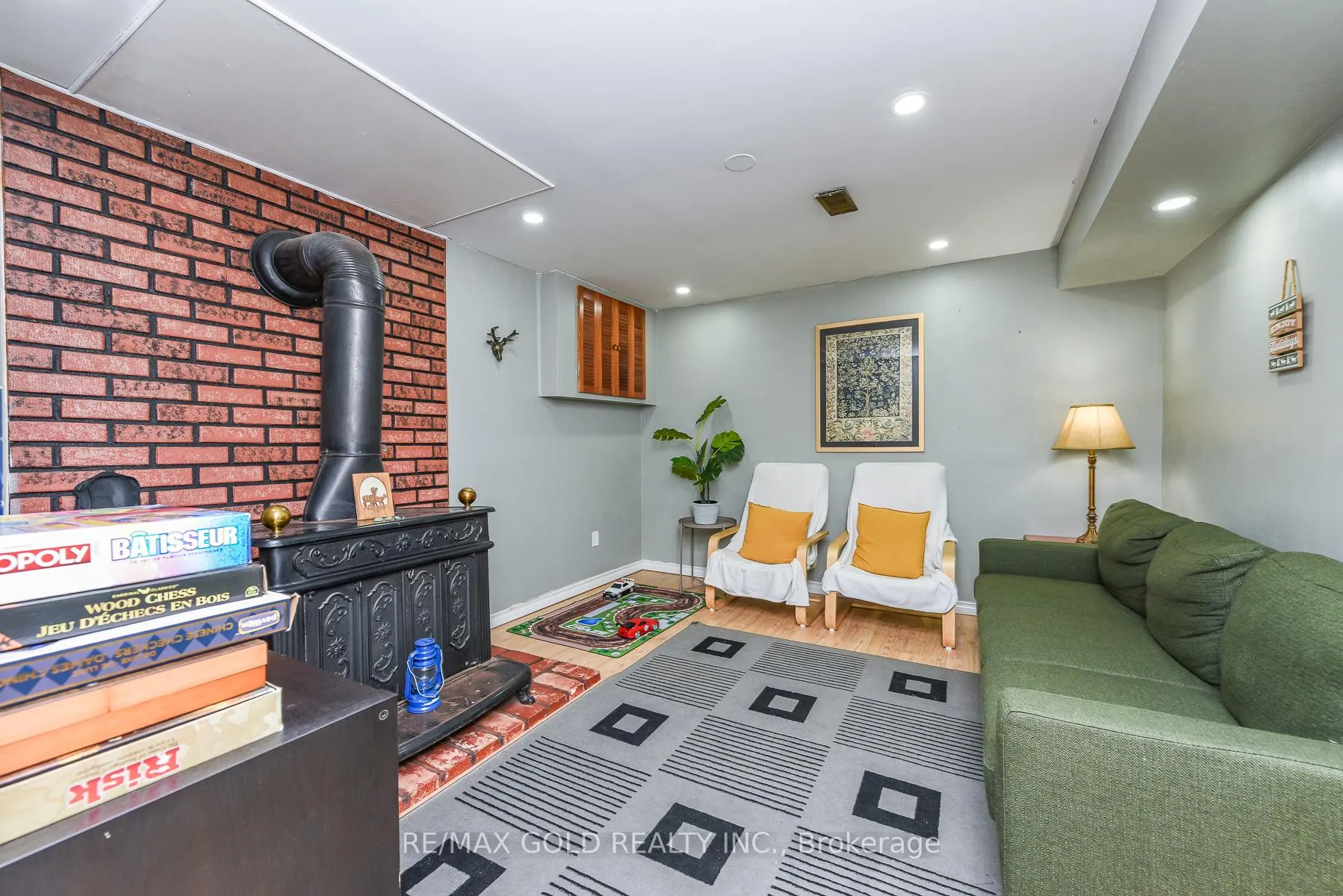 Photo 37 of 18 Drury Crescent, Brampton, Southgate — HOMEH