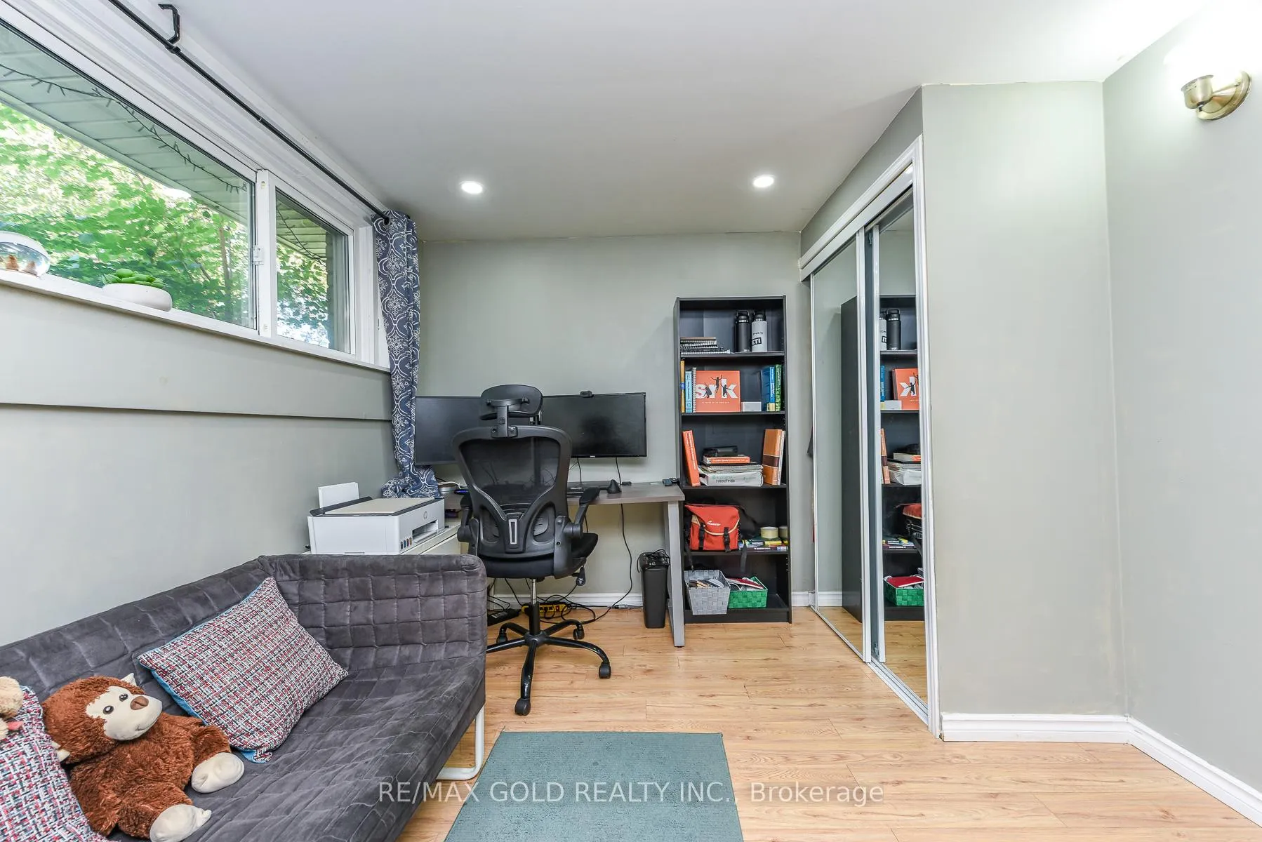 Photo 39 of 18 Drury Crescent, Brampton, Southgate — HOMEH