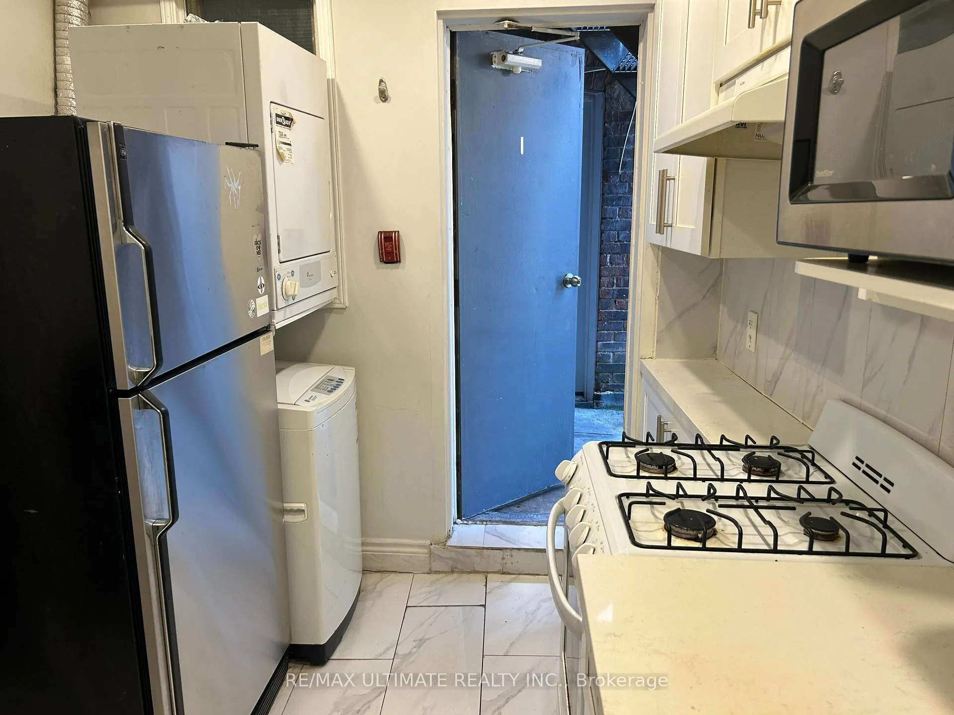 Photo 6 of Unit 2, 5 Roncesvalles Avenue, Toronto, Roncesvalles — HOMEH
