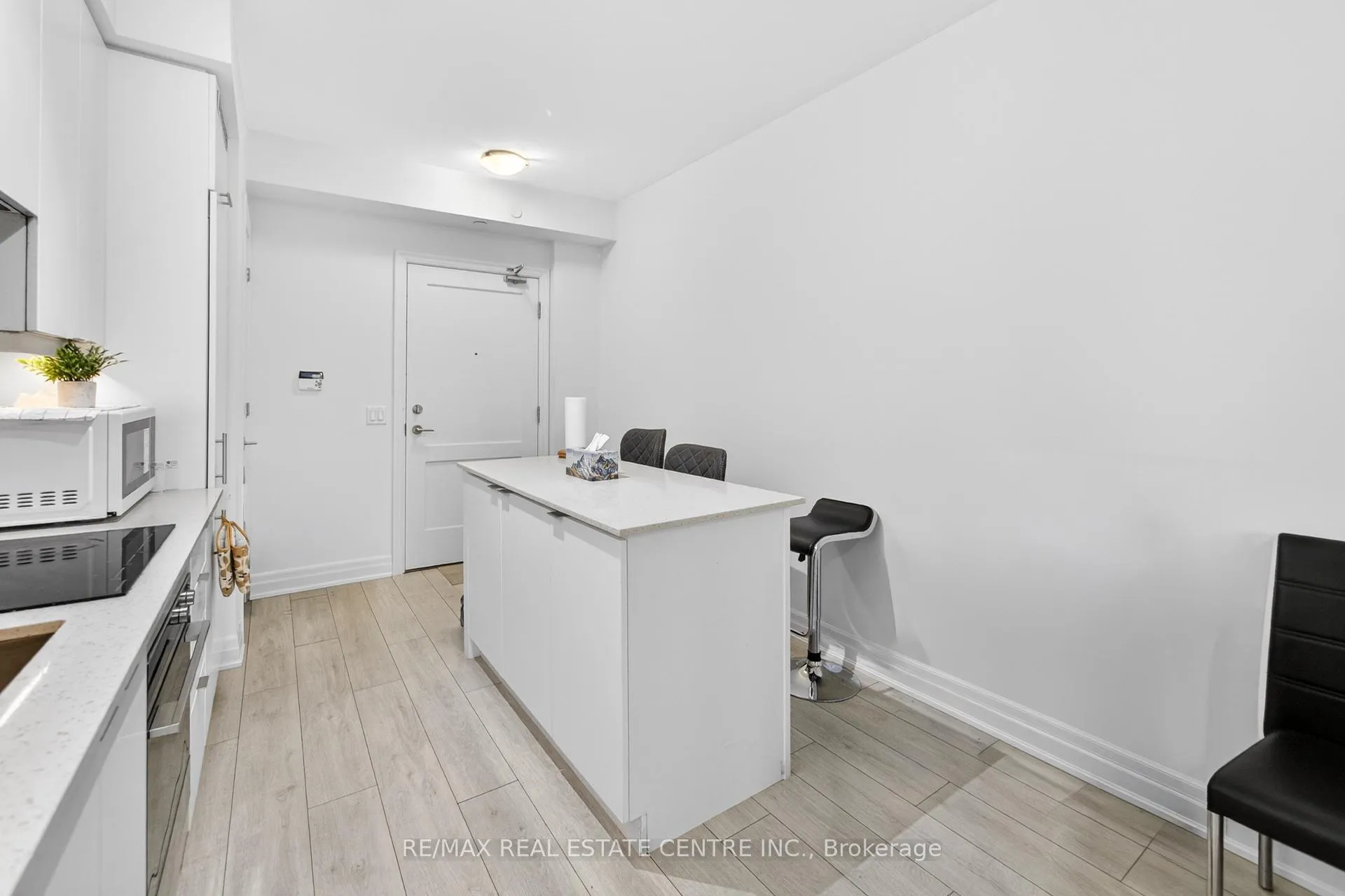 Photo 10 of Unit 610, 30 Elm Drive, Mississauga, Fairview — HOMEH