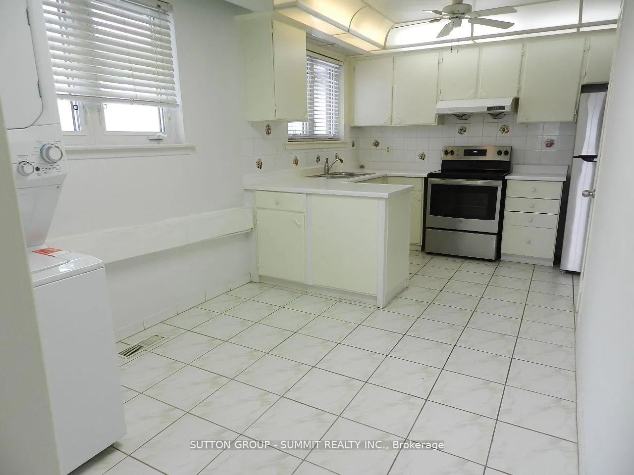 Photo 6 of Unit UPPER, 3367 Verhoeven Drive, Mississauga, Erindale — HOMEH