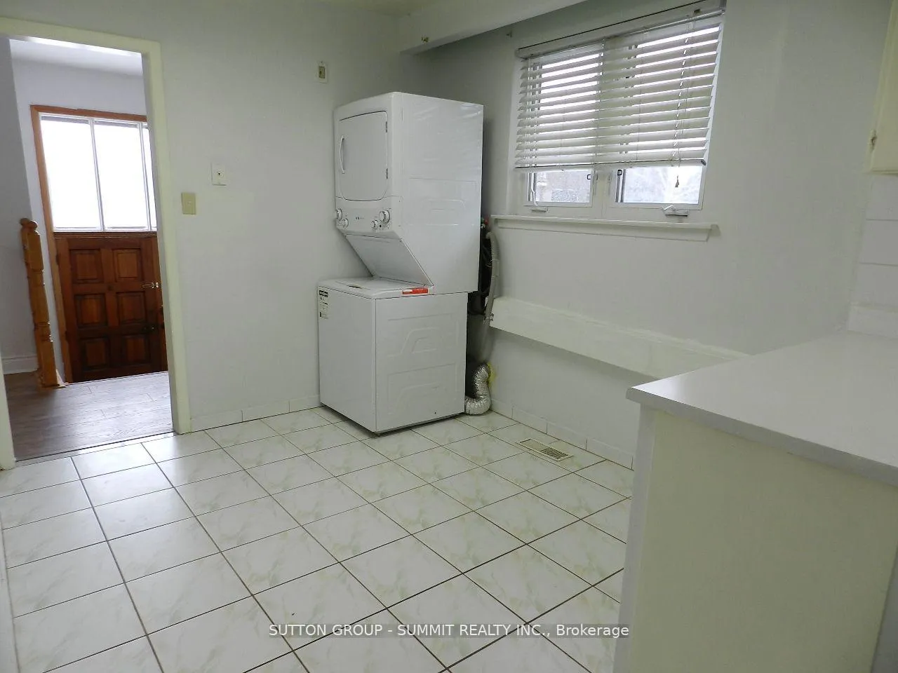 Photo 10 of Unit UPPER, 3367 Verhoeven Drive, Mississauga, Erindale — HOMEH