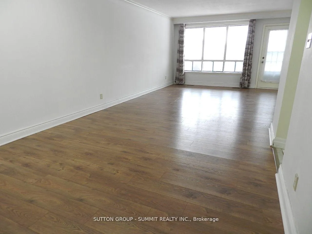 Photo 11 of Unit UPPER, 3367 Verhoeven Drive, Mississauga, Erindale — HOMEH