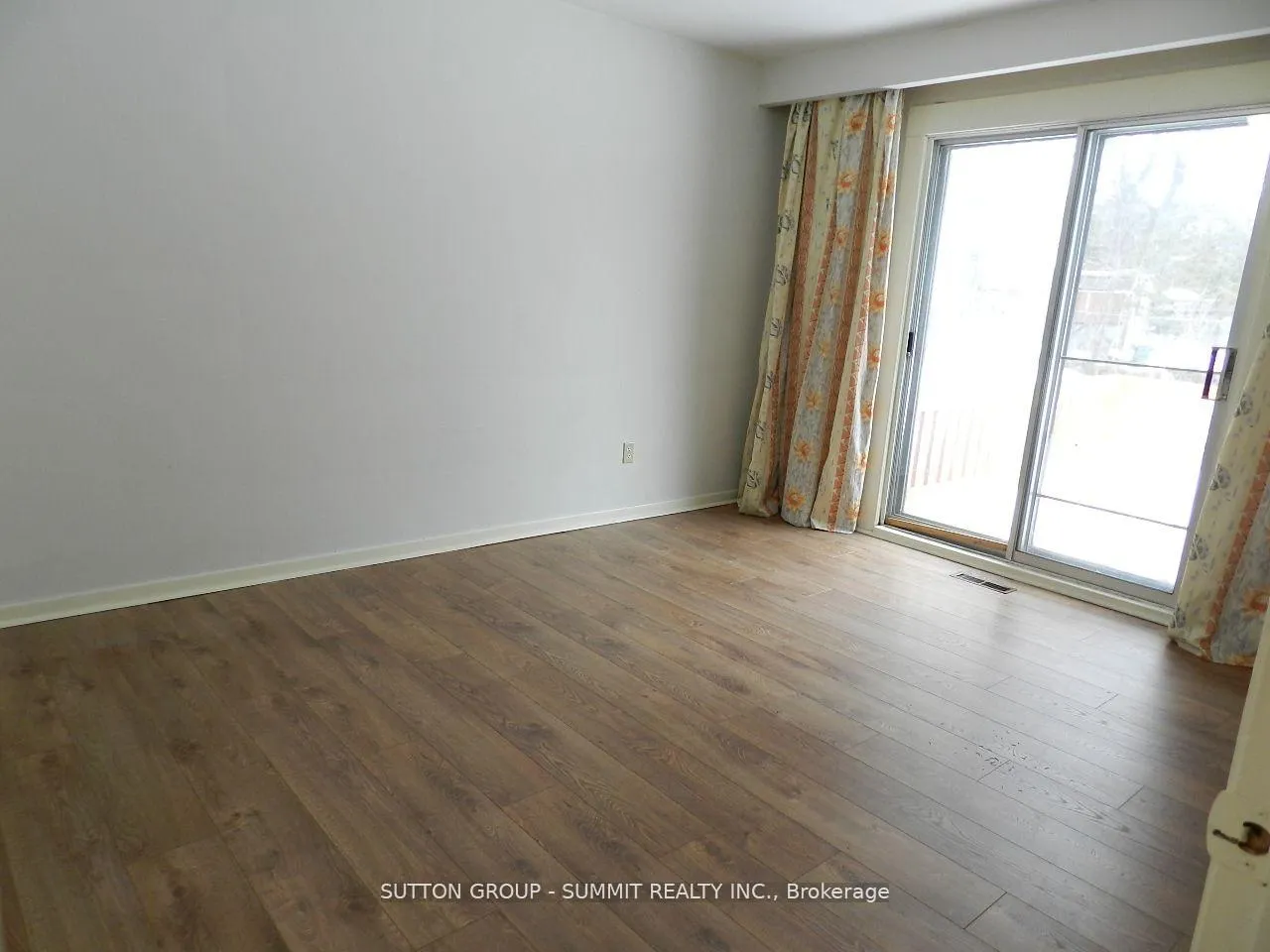 Photo 13 of Unit UPPER, 3367 Verhoeven Drive, Mississauga, Erindale — HOMEH