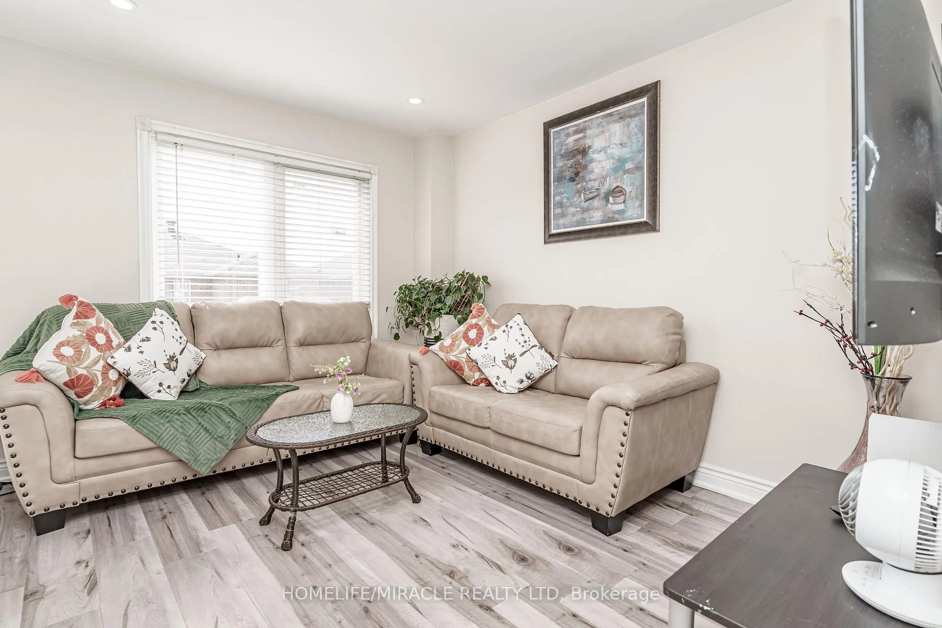 Photo 8 of 87 Woodsend Run, Brampton, Fletcher's Creek South — HOMEH