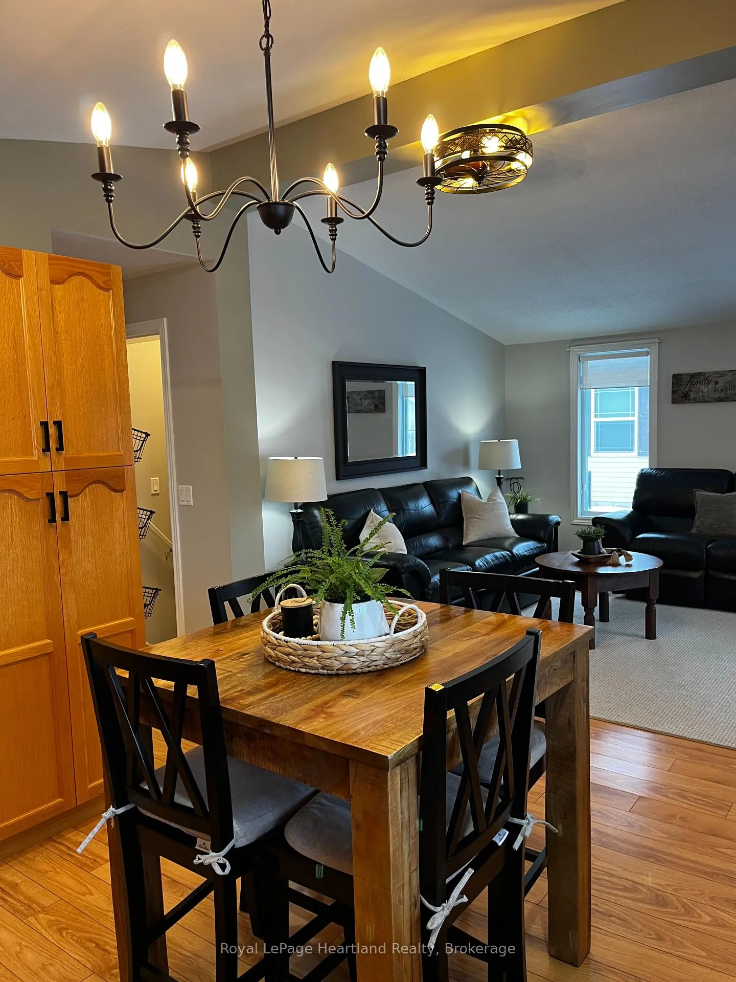 Photo 7 of 459 Richard Crescent, Strathroy-Caradoc, SE — HOMEH