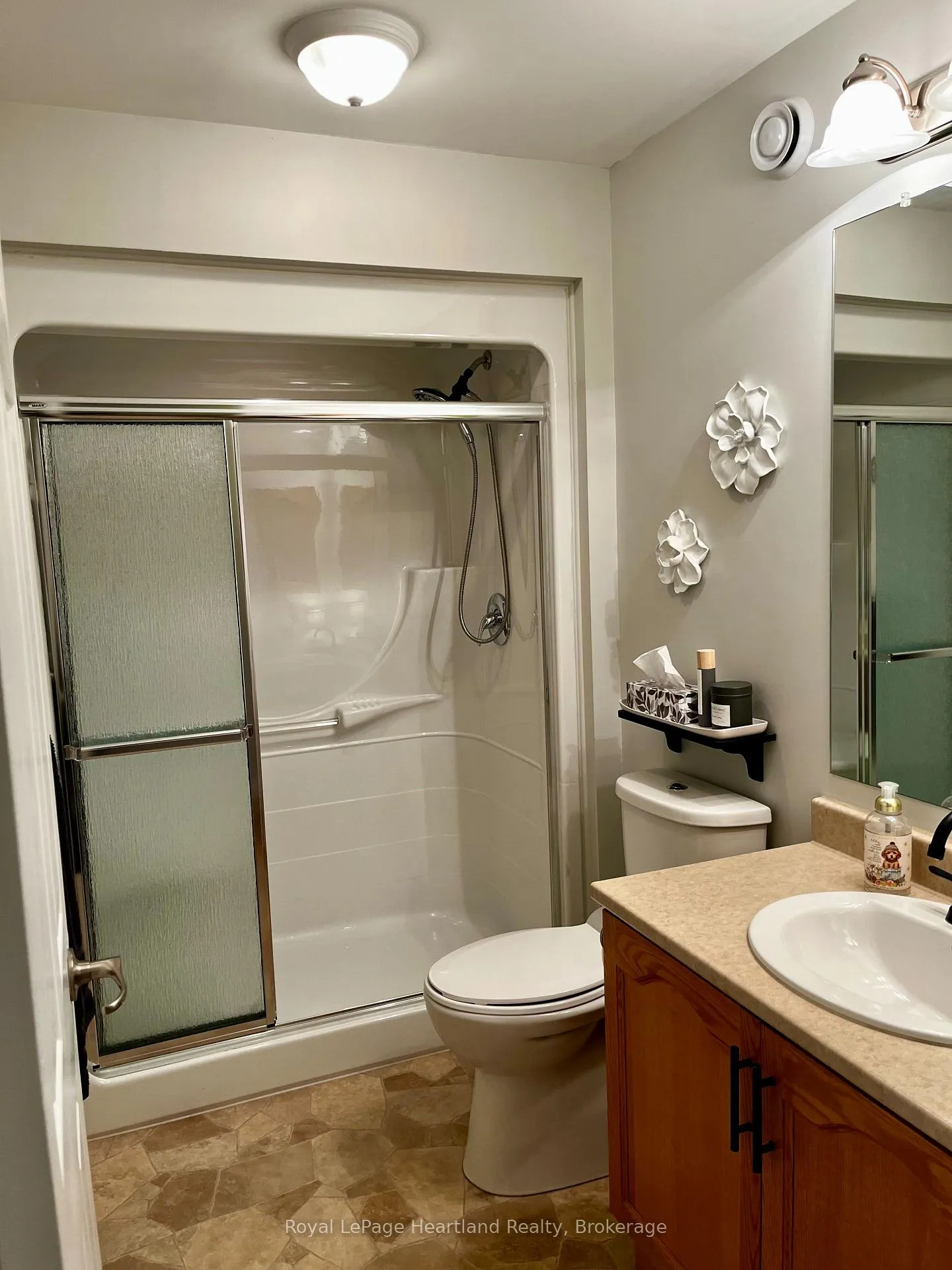 Photo 9 of 459 Richard Crescent, Strathroy-Caradoc, SE — HOMEH