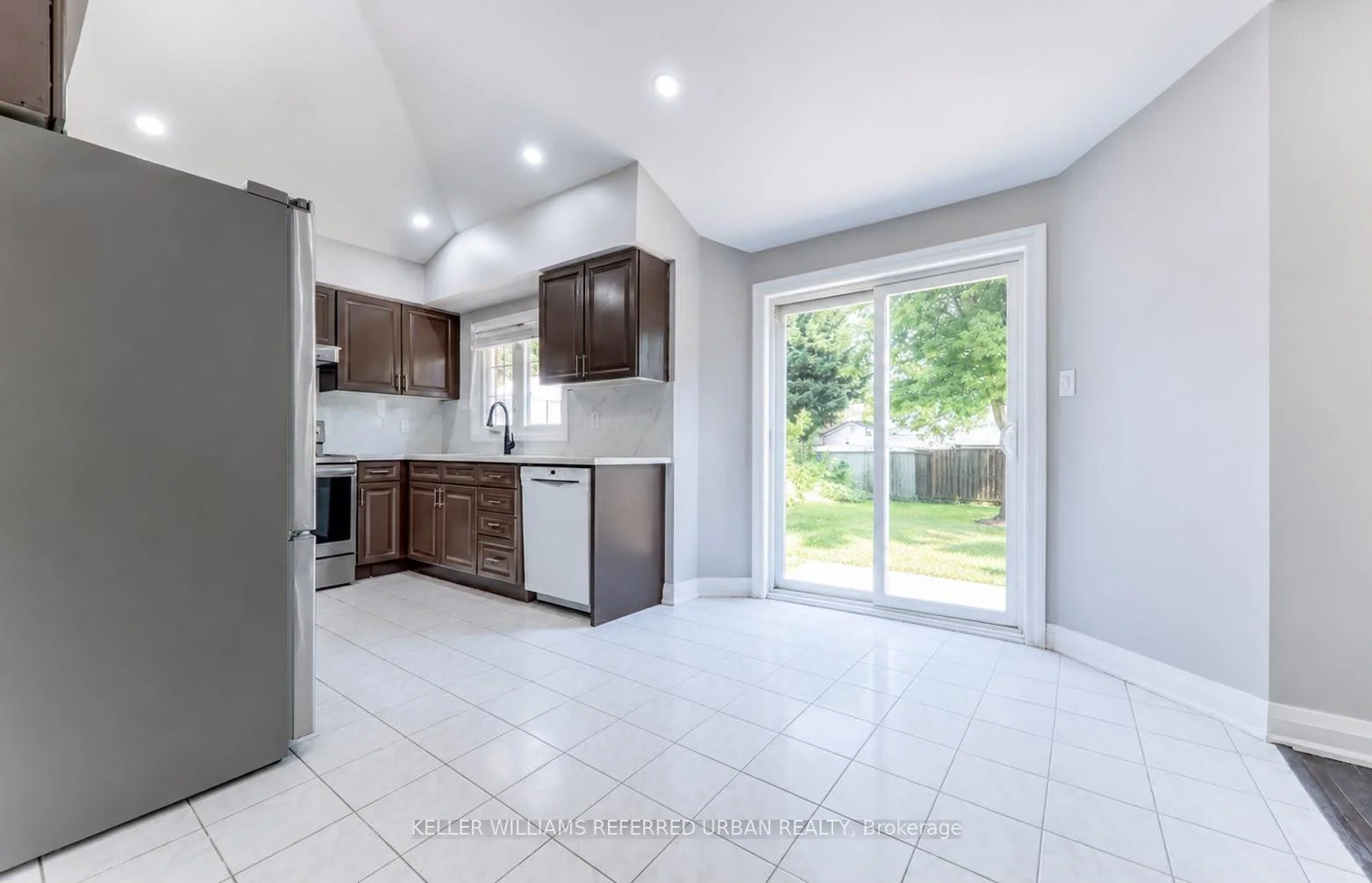 Photo 18 of 1539 Napanee Road, Pickering, Amberlea — HOMEH