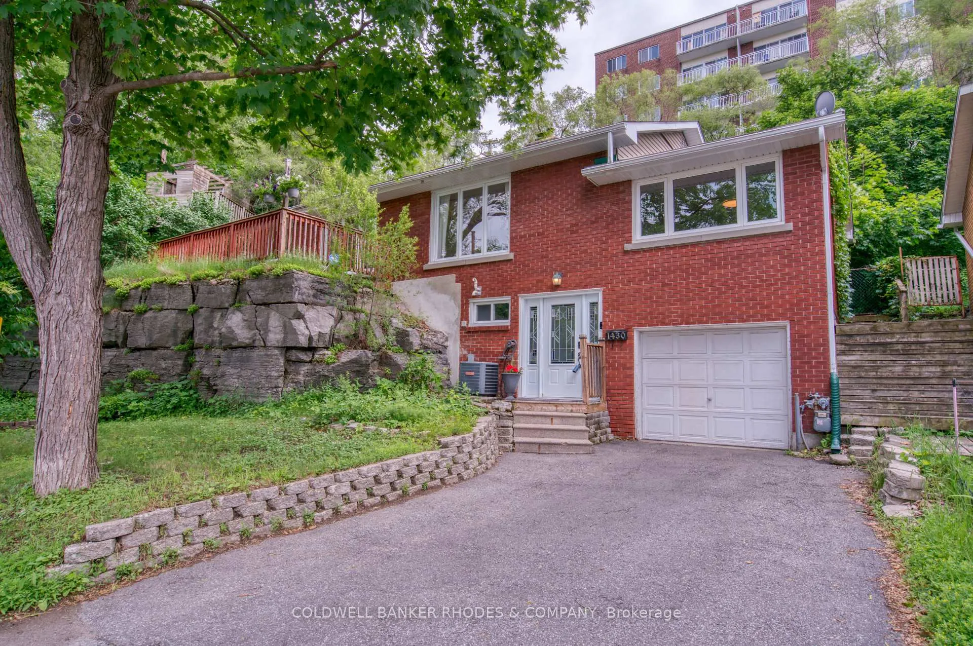 Photo 1 of 1430 Edgecliffe Avenue, Ottawa, Carlington — HOMEH