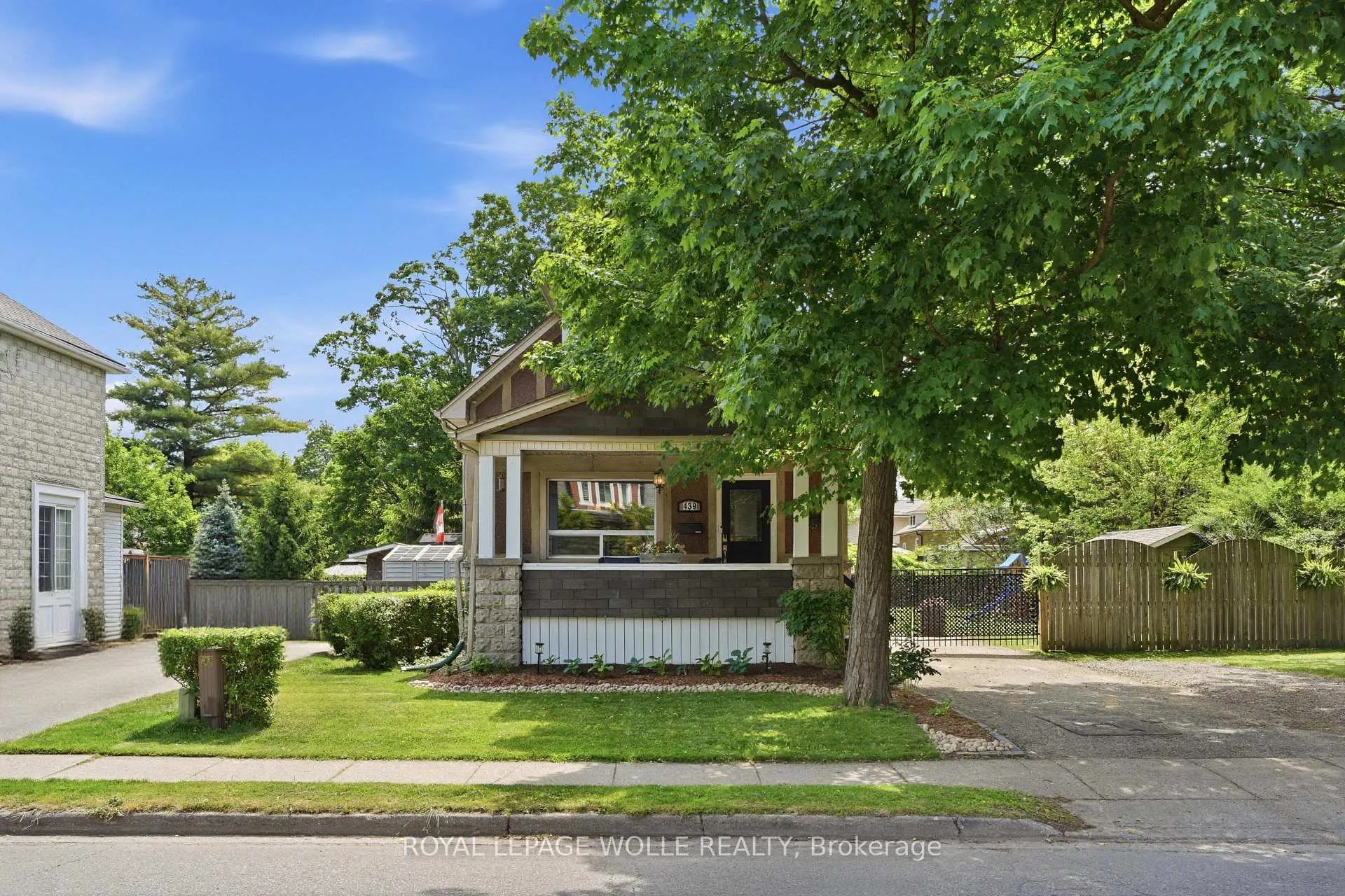 Photo 1 of 439 Westminster Drive S, Cambridge — HOMEH