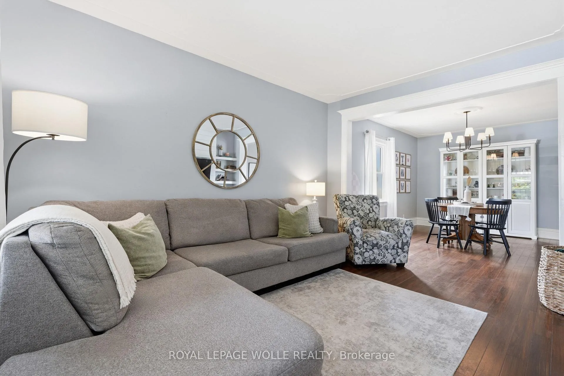Photo 6 of 439 Westminster Drive S, Cambridge — HOMEH