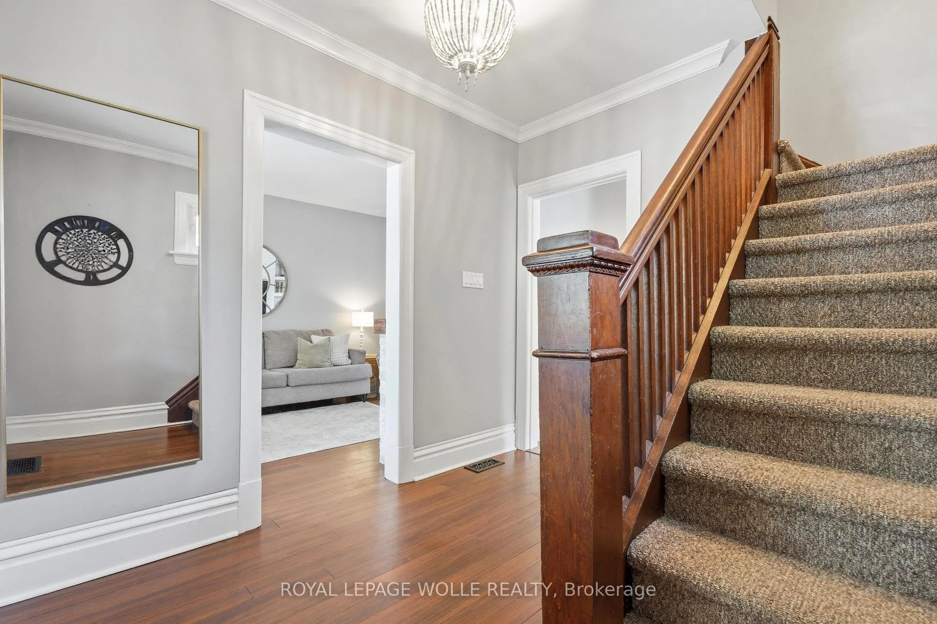 Photo 21 of 439 Westminster Drive S, Cambridge — HOMEH