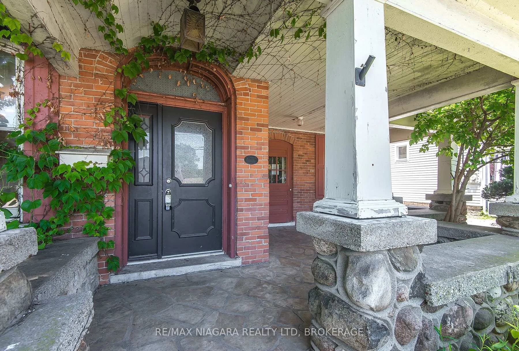 Photo 3 of 518 King Street, Port Colborne, Main Street — HOMEH