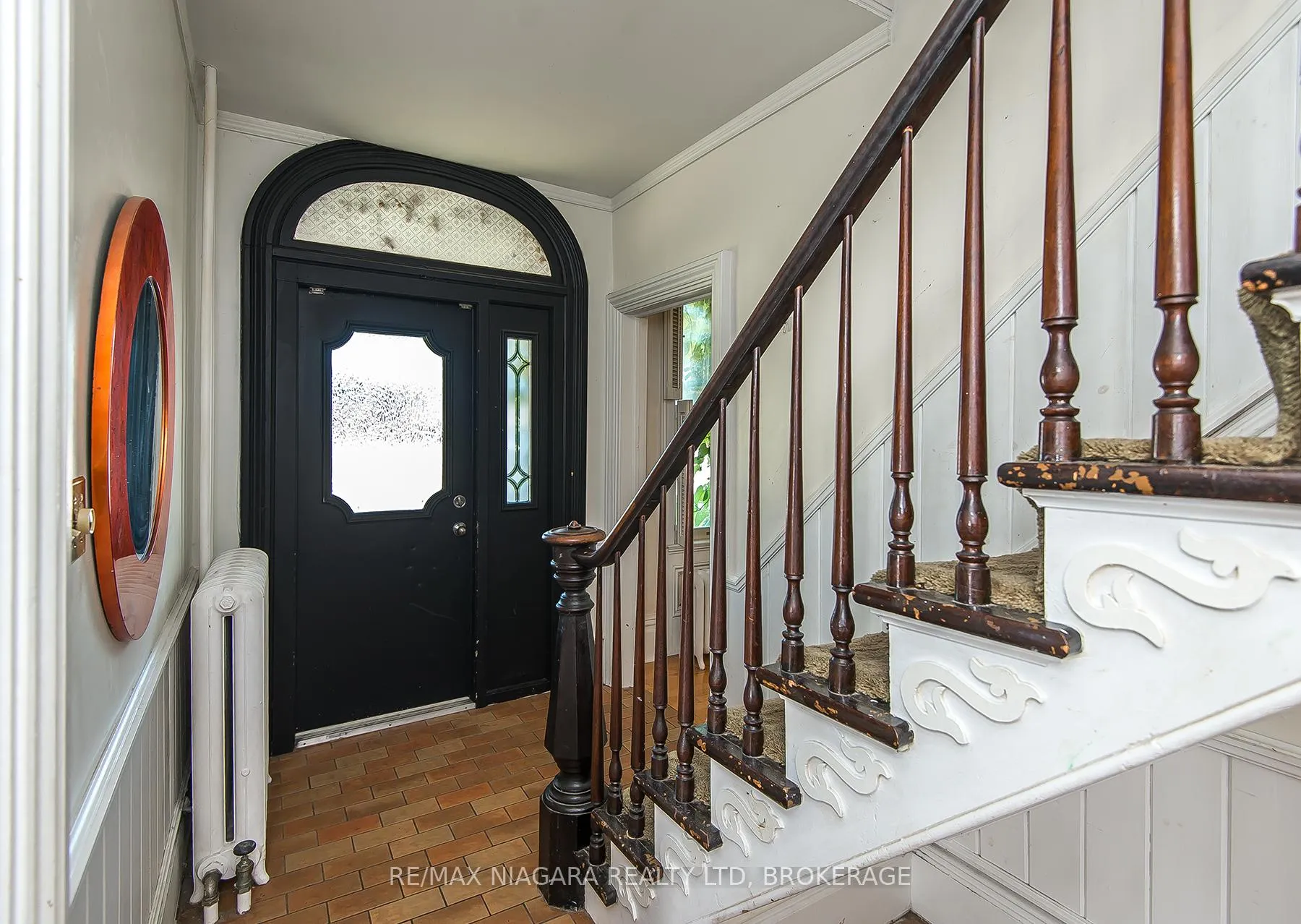Photo 4 of 518 King Street, Port Colborne, Main Street — HOMEH
