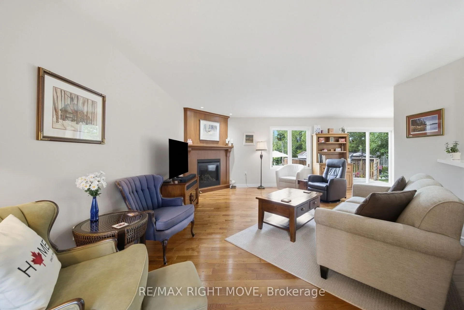 Photo 3 of 4700 Zachary Crescent, Ramara, Atherley — HOMEH
