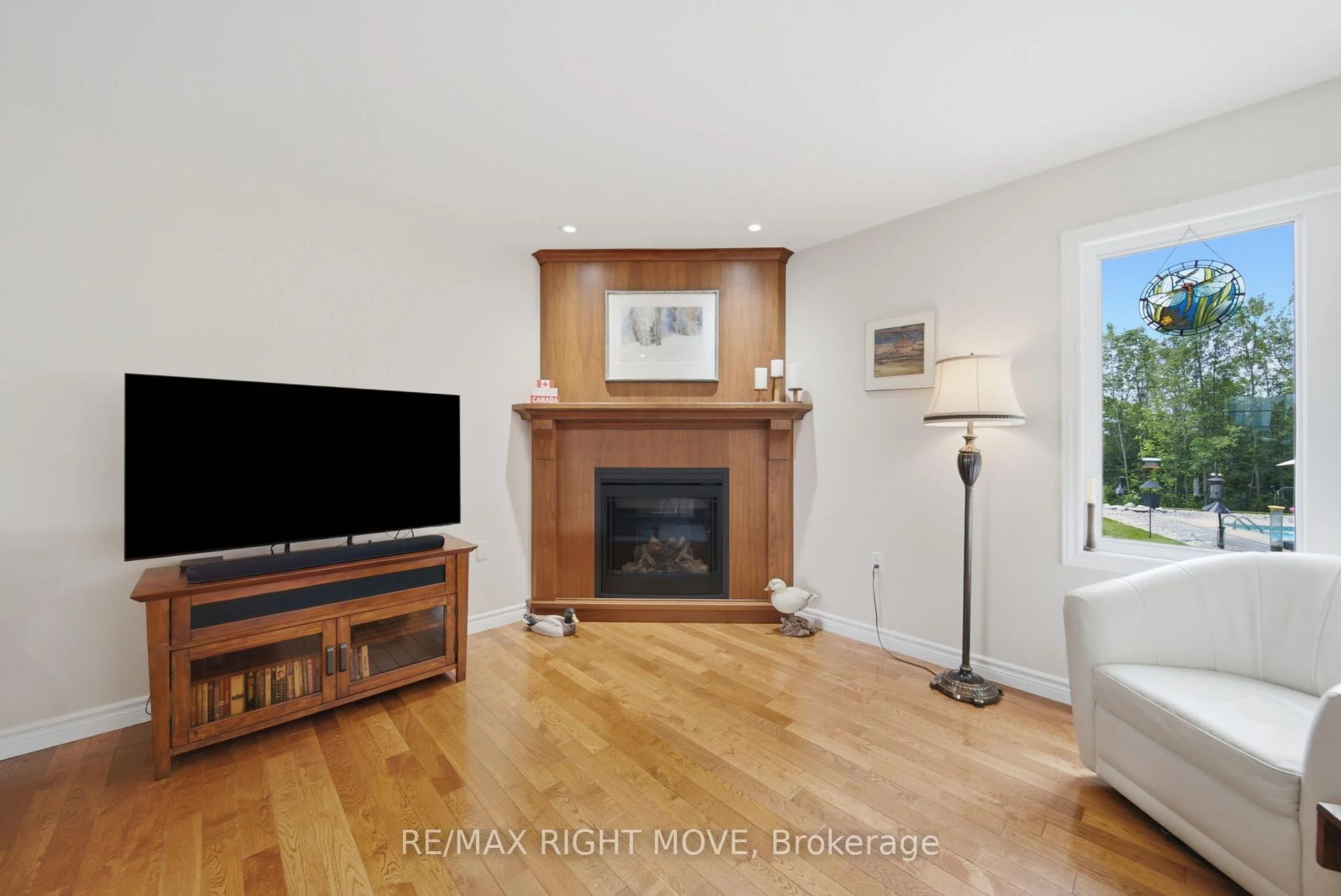 Photo 10 of 4700 Zachary Crescent, Ramara, Atherley — HOMEH