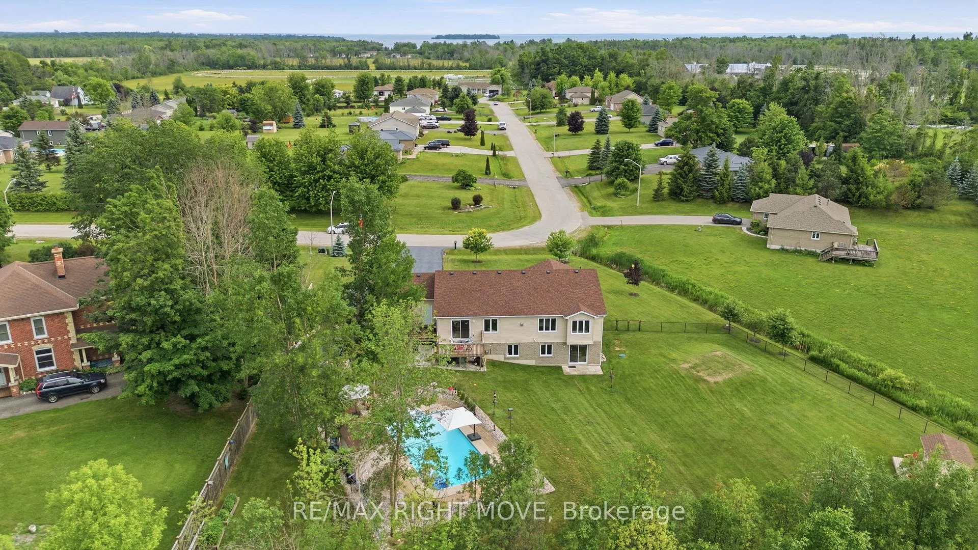 Photo 77 of 4700 Zachary Crescent, Ramara, Atherley — HOMEH