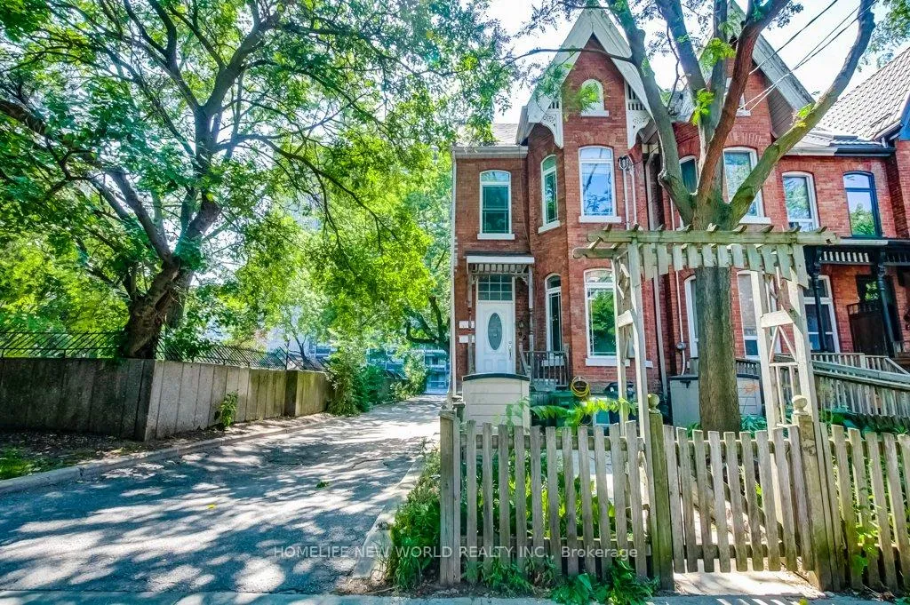 Photo 2 of Unit Unit B, 92 Seaton Street, Toronto, Moss Park — HOMEH