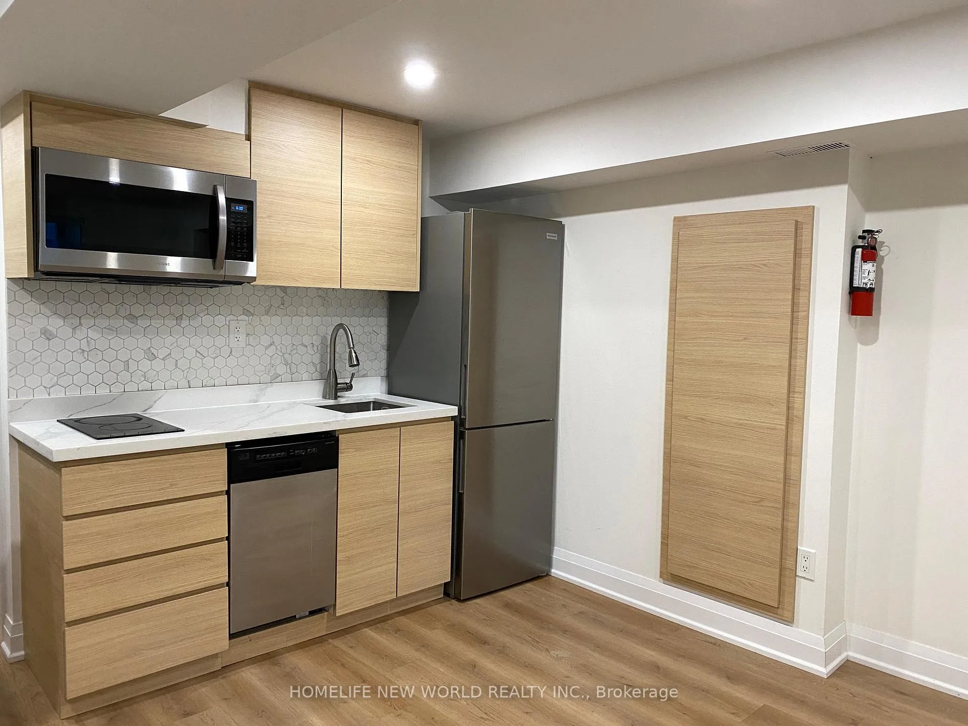 Photo 4 of Unit Unit B, 92 Seaton Street, Toronto, Moss Park — HOMEH
