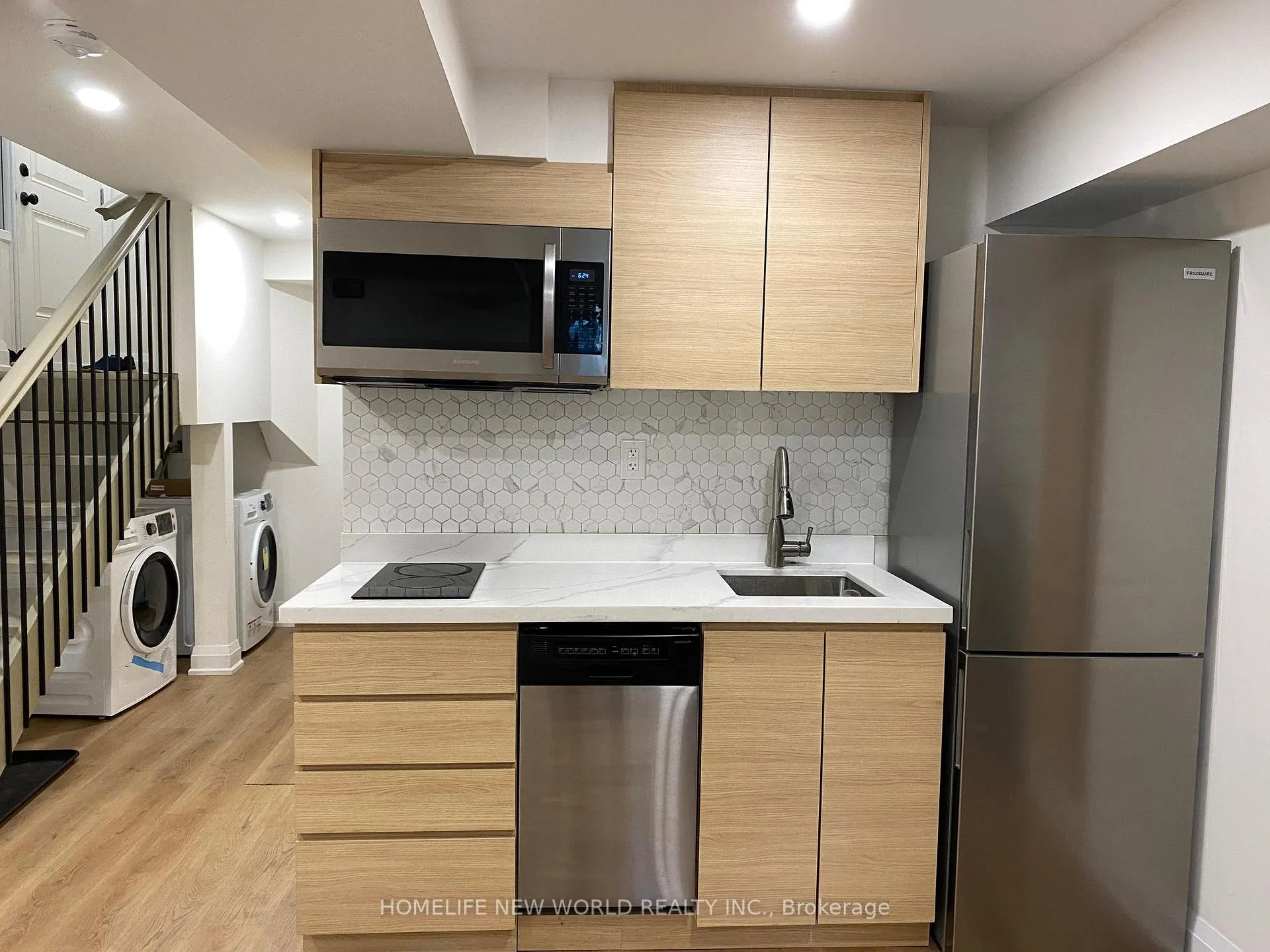 Photo 5 of Unit Unit B, 92 Seaton Street, Toronto, Moss Park — HOMEH