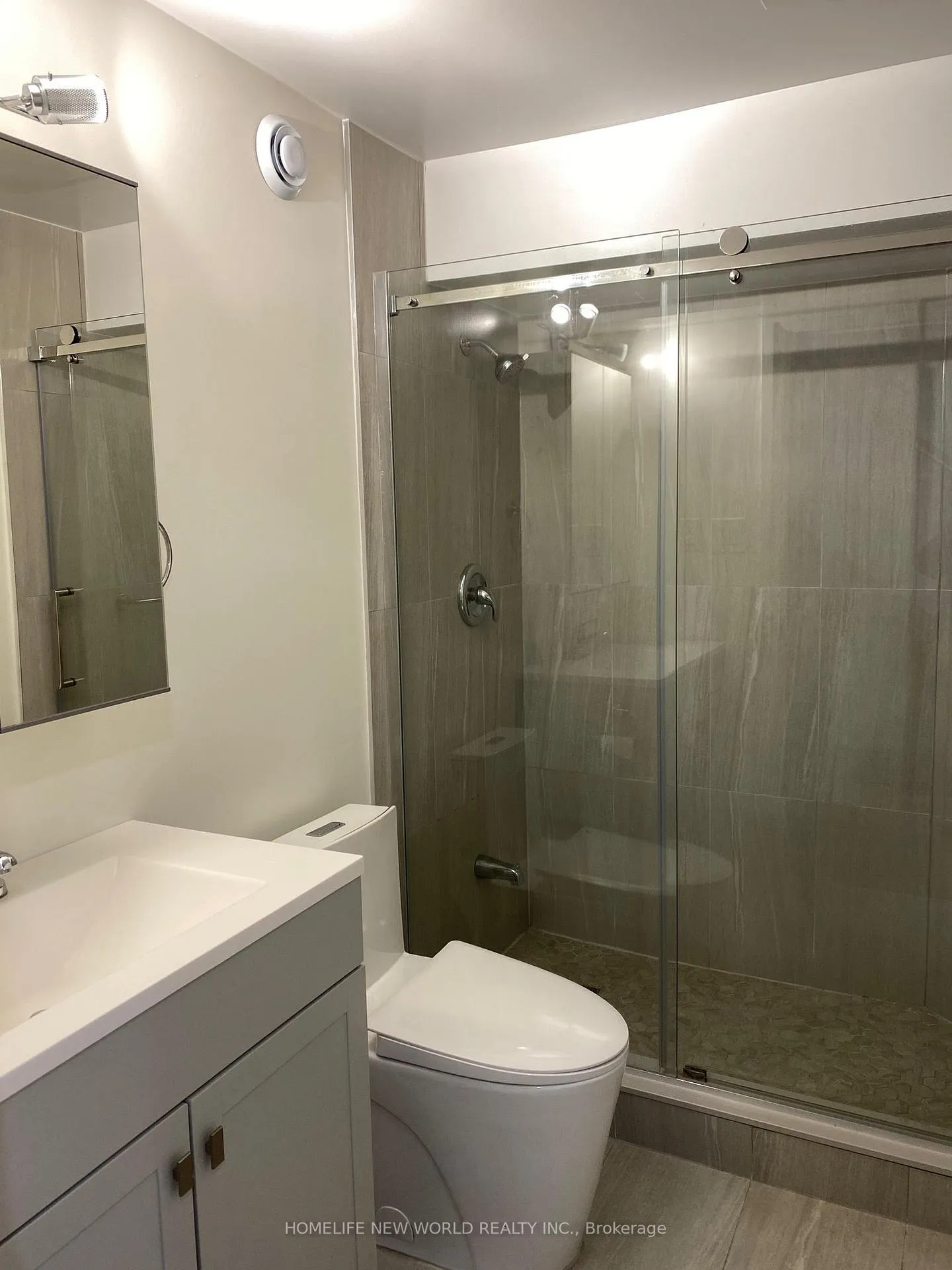 Photo 9 of Unit Unit B, 92 Seaton Street, Toronto, Moss Park — HOMEH