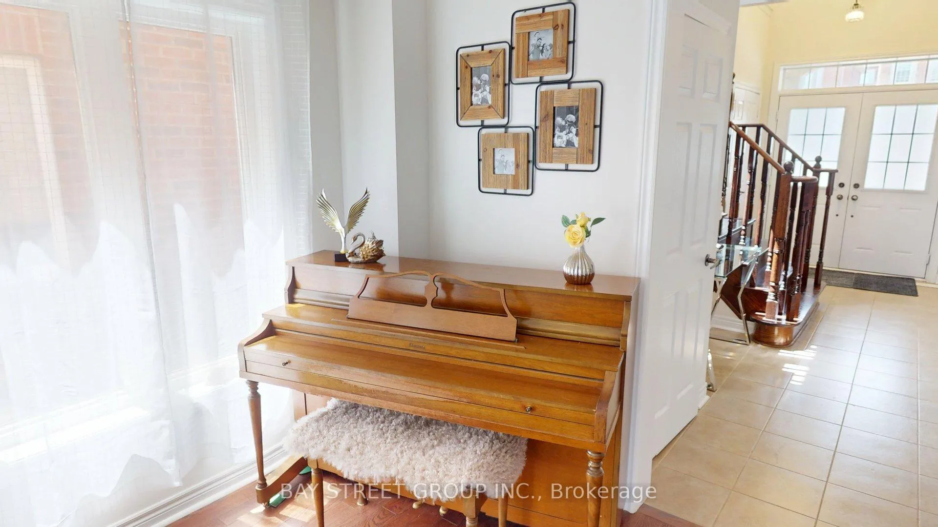Photo 5 of 311 Oberfrick Avenue, Vaughan, Patterson — HOMEH
