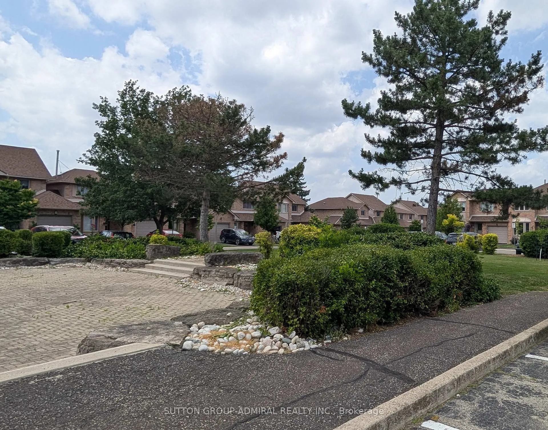 Photo 43 of Unit 37, 503 Highway 8 Street, Hamilton, Stoney Creek — HOMEH