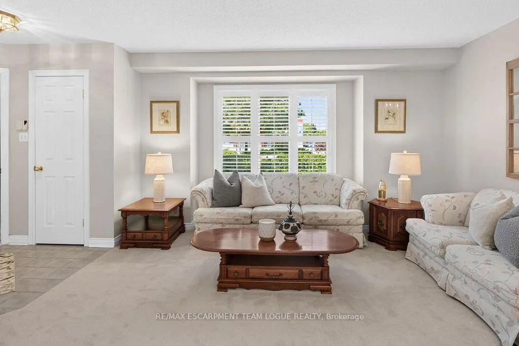 Photo 8 of 3321 Edgewood Place, Burlington, Palmer — HOMEH