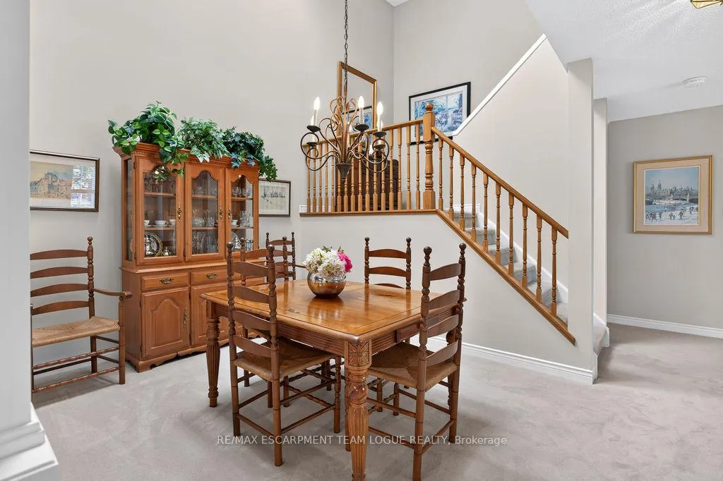 Photo 10 of 3321 Edgewood Place, Burlington, Palmer — HOMEH