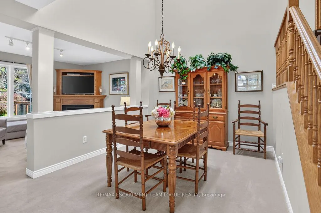 Photo 11 of 3321 Edgewood Place, Burlington, Palmer — HOMEH